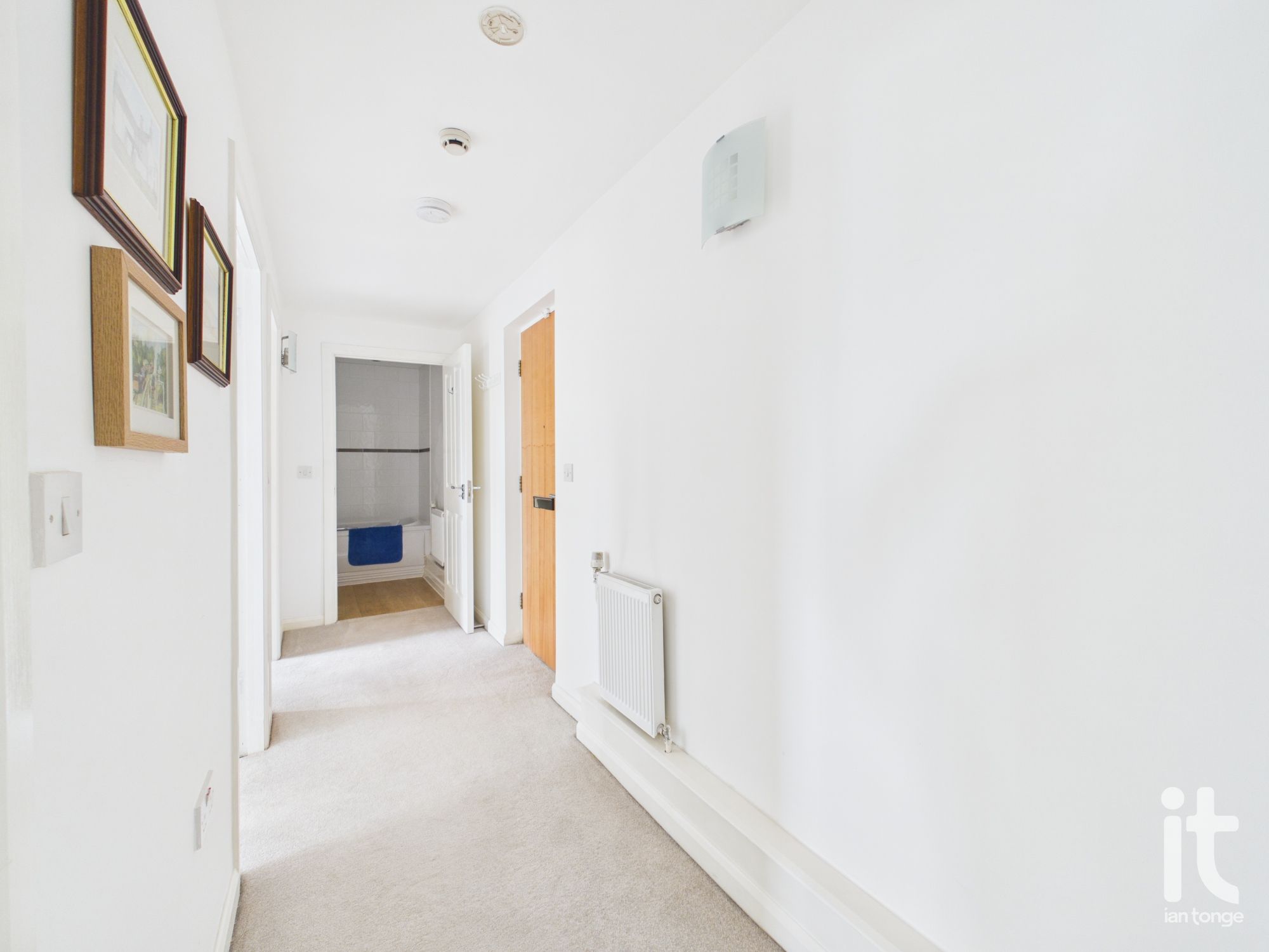2 bedroom apartment flat/apartment For Sale in Stockport - Photograph 8.