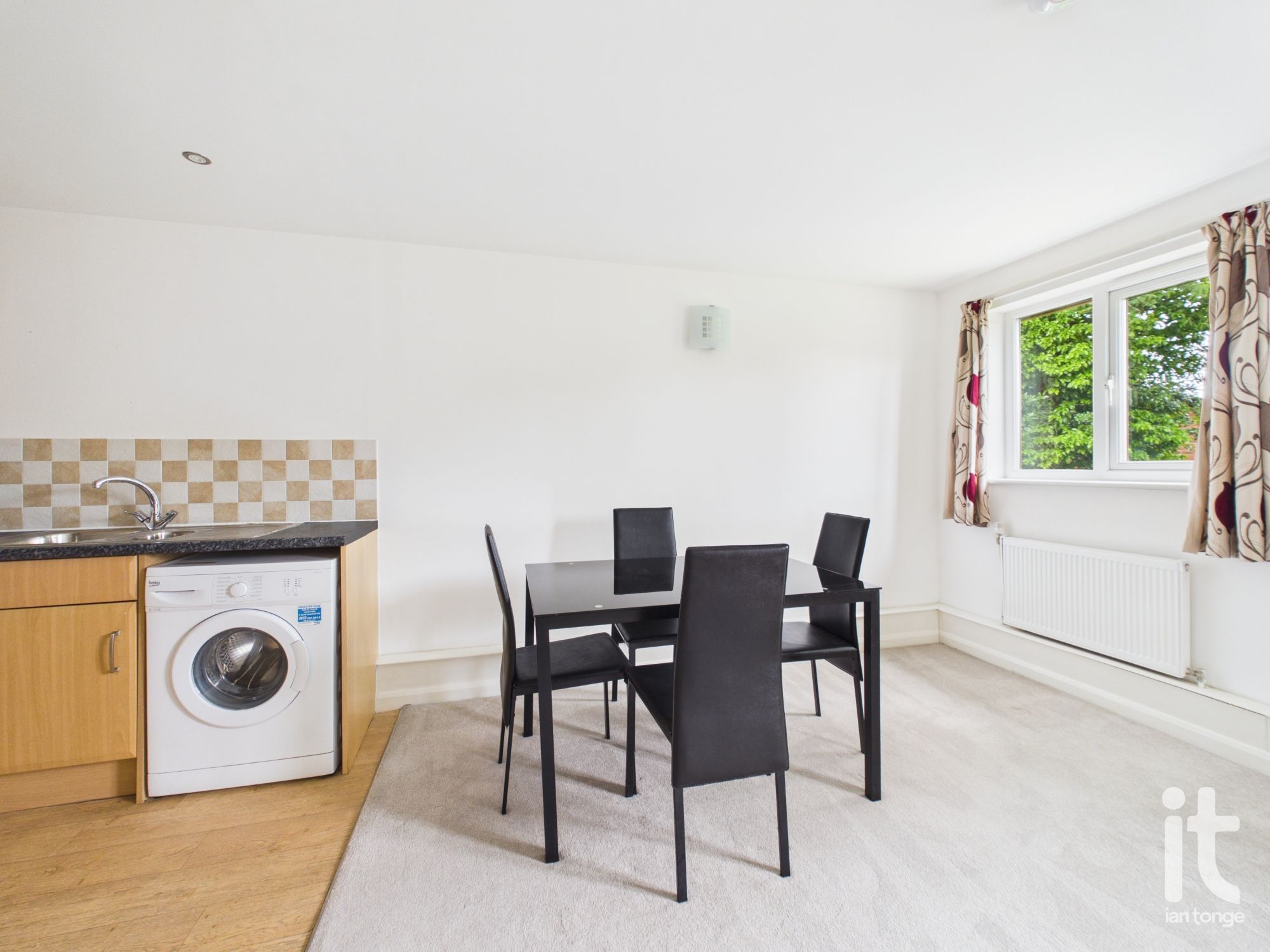 2 bedroom apartment flat/apartment For Sale in Stockport - Photograph 12.