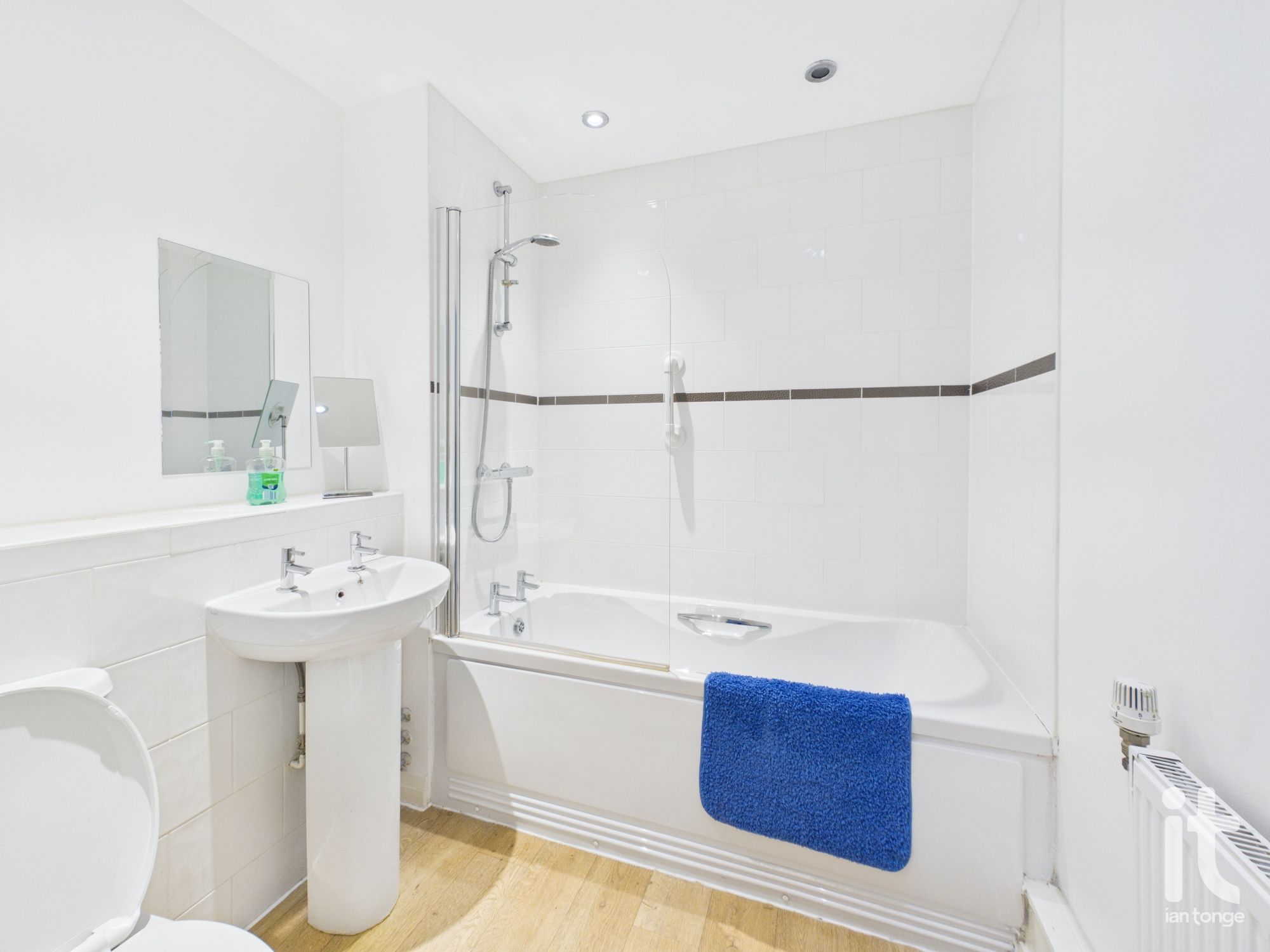 2 bedroom apartment flat/apartment For Sale in Stockport - Photograph 21.