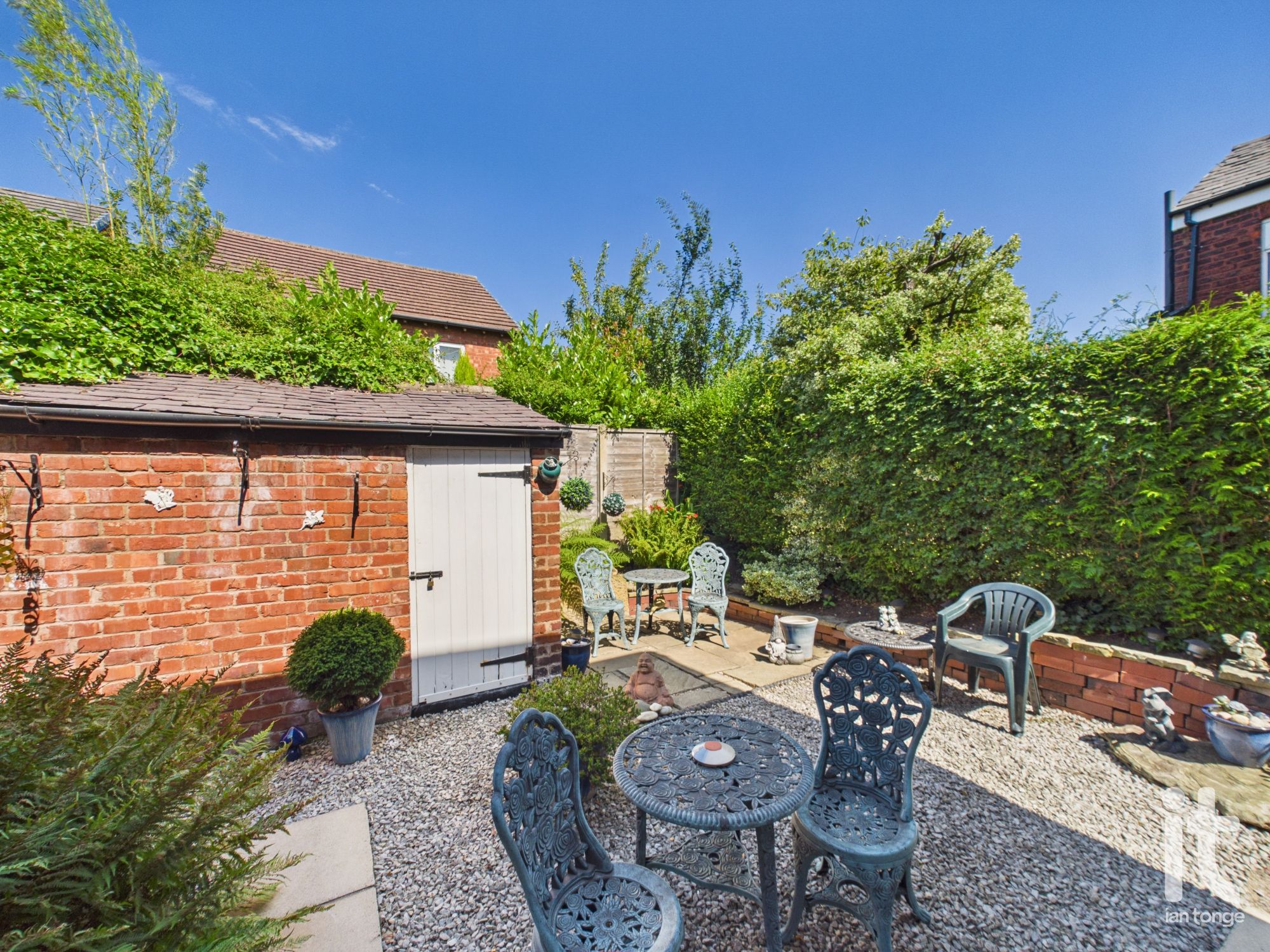 2 bedroom mid terraced house For Sale in Stockport - Photograph 17.