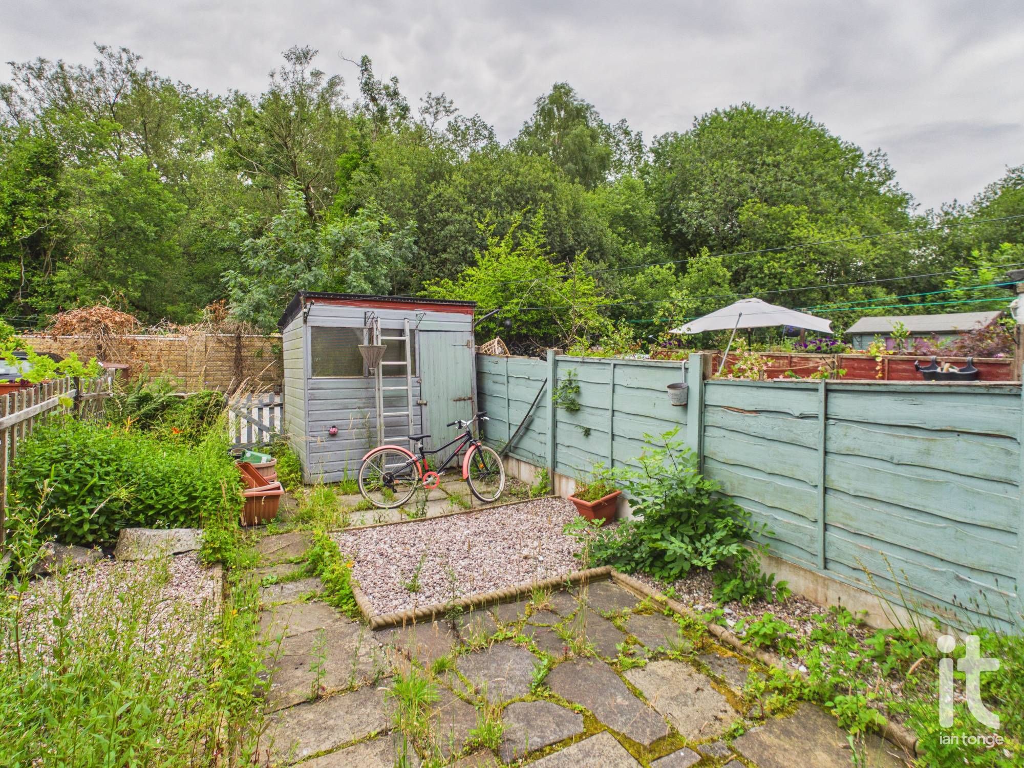 2 bedroom mid terraced house For Sale in High Peak - Photograph 8.
