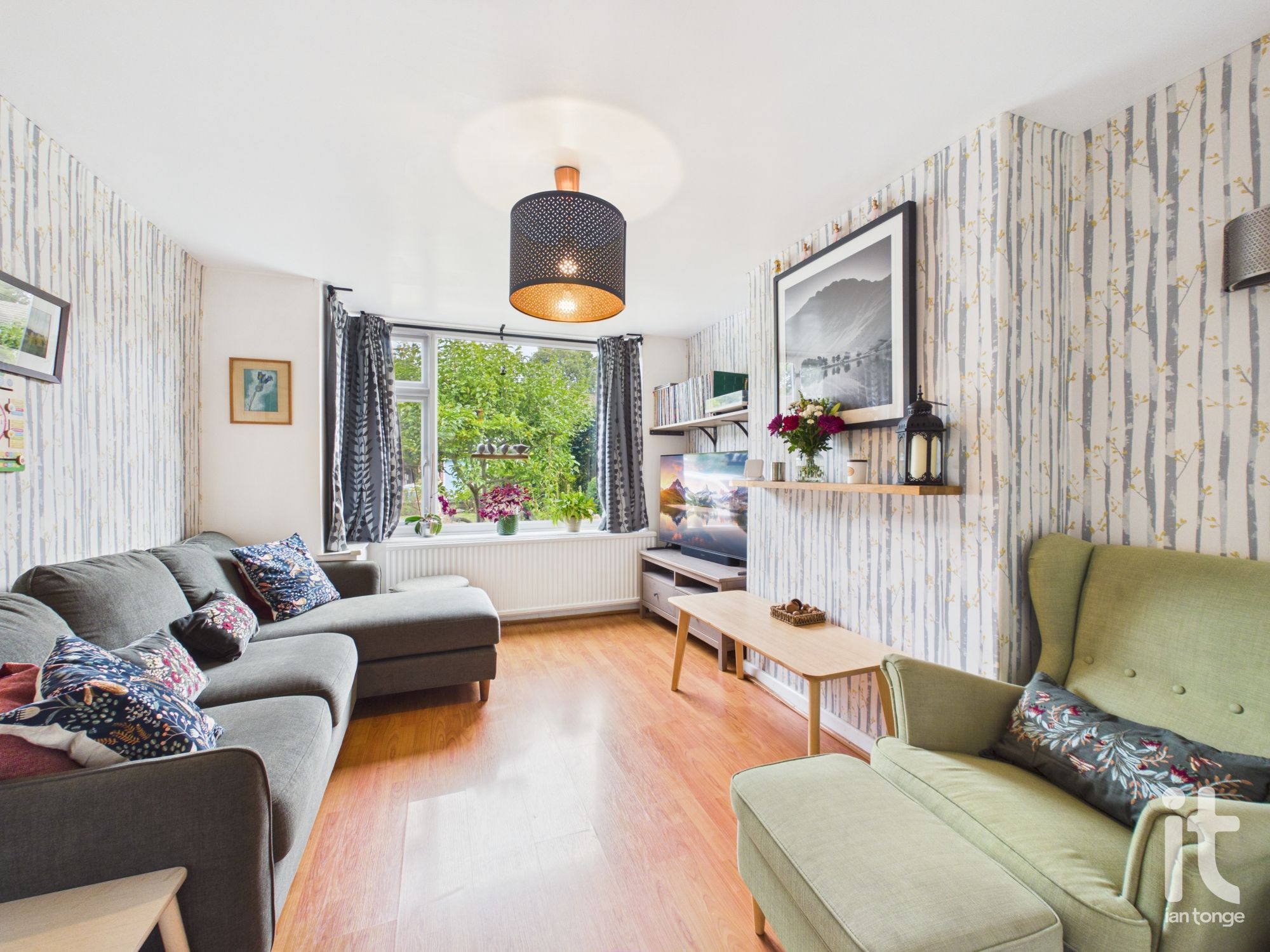 4 bedroom semi-detached house For Sale in Stockport - Property photograph.