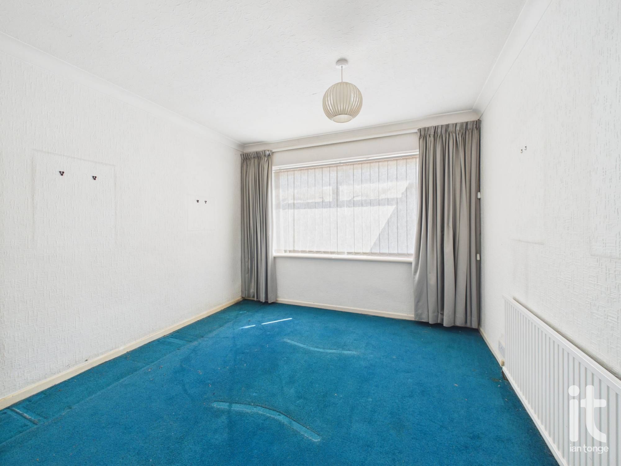 2 bedroom detached bungalow For Sale in Stockport - Photograph 10.