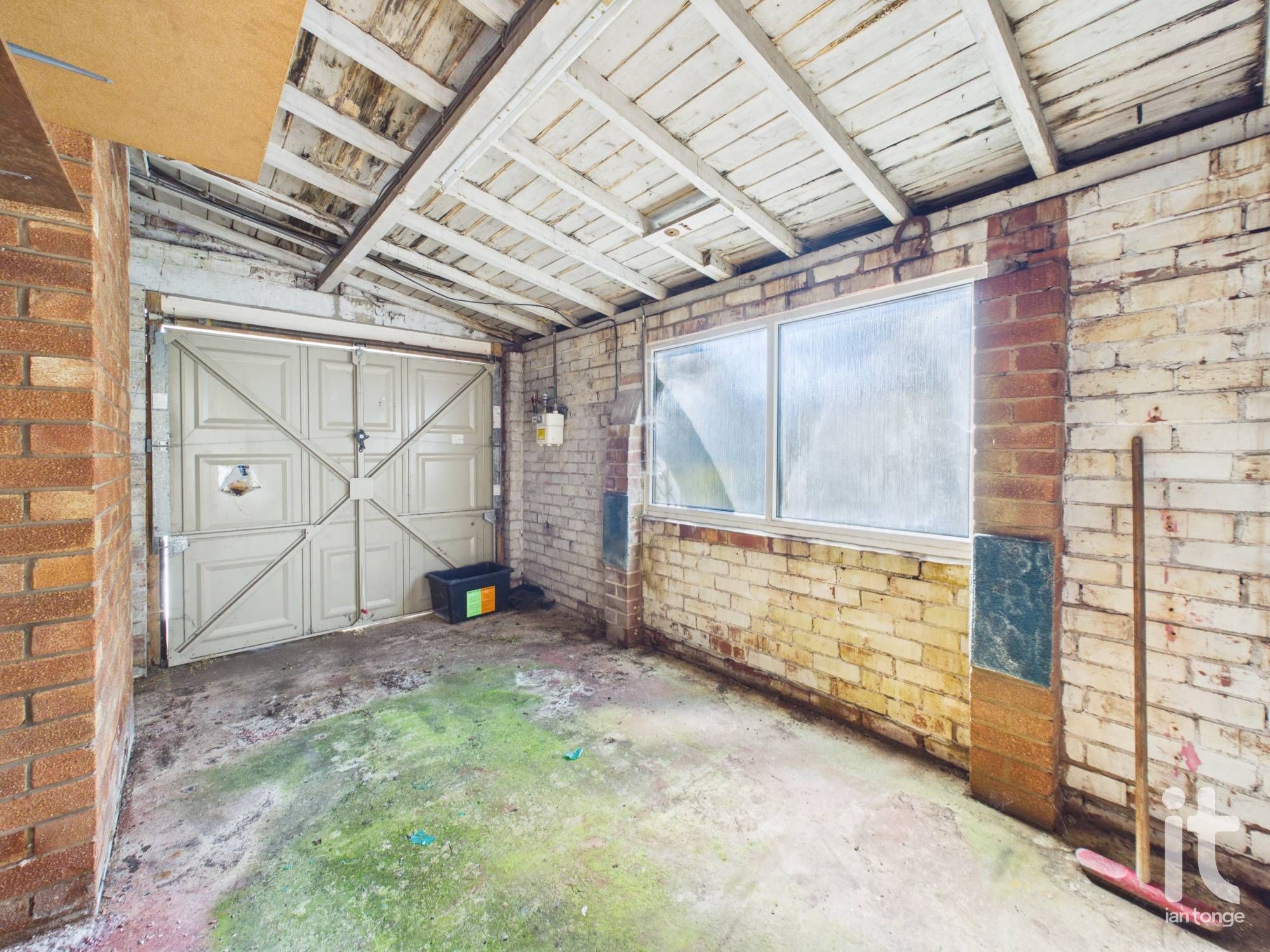 2 bedroom detached bungalow For Sale in Stockport - Photograph 13.