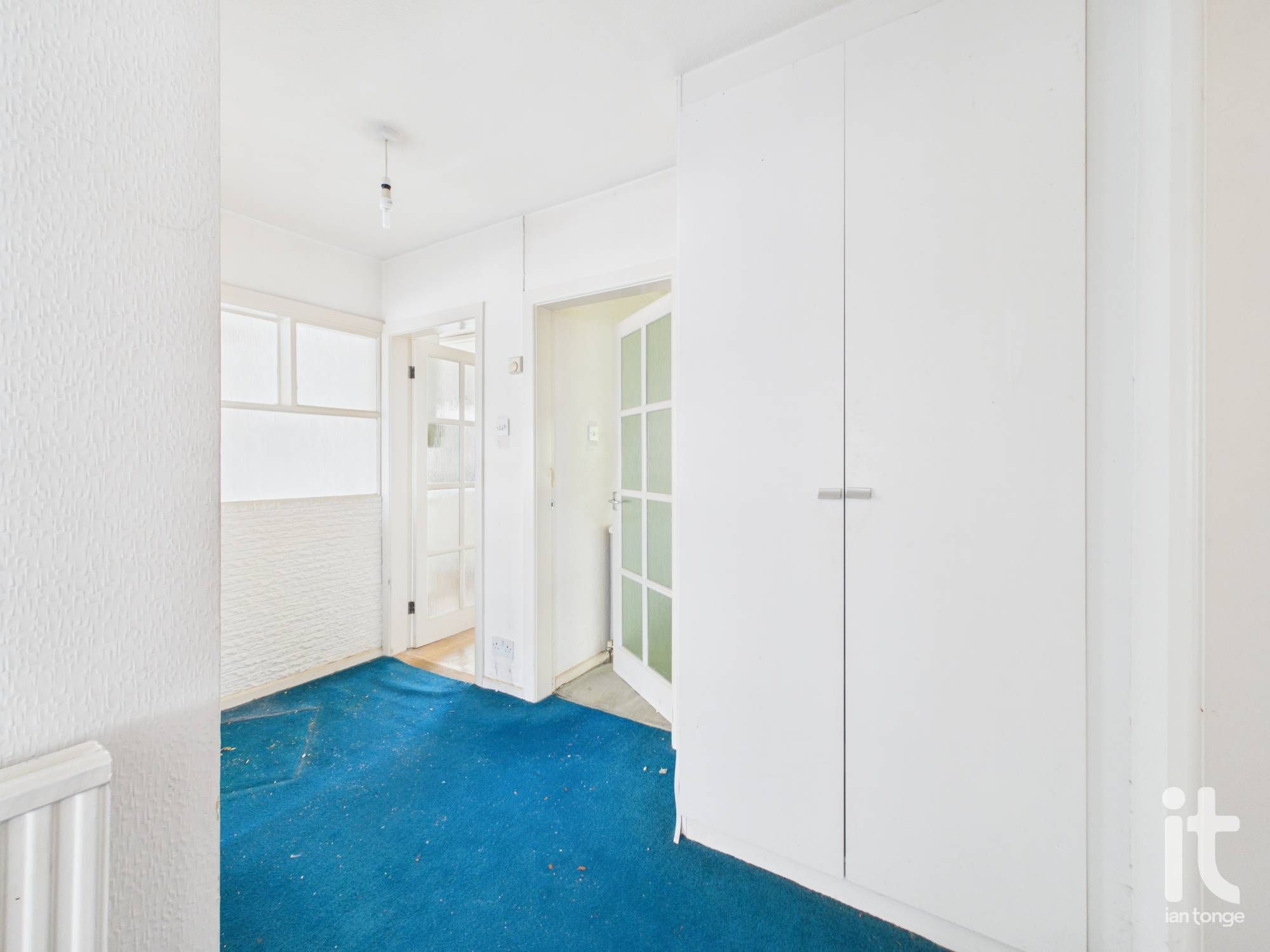 2 bedroom detached bungalow For Sale in Stockport - Photograph 6.