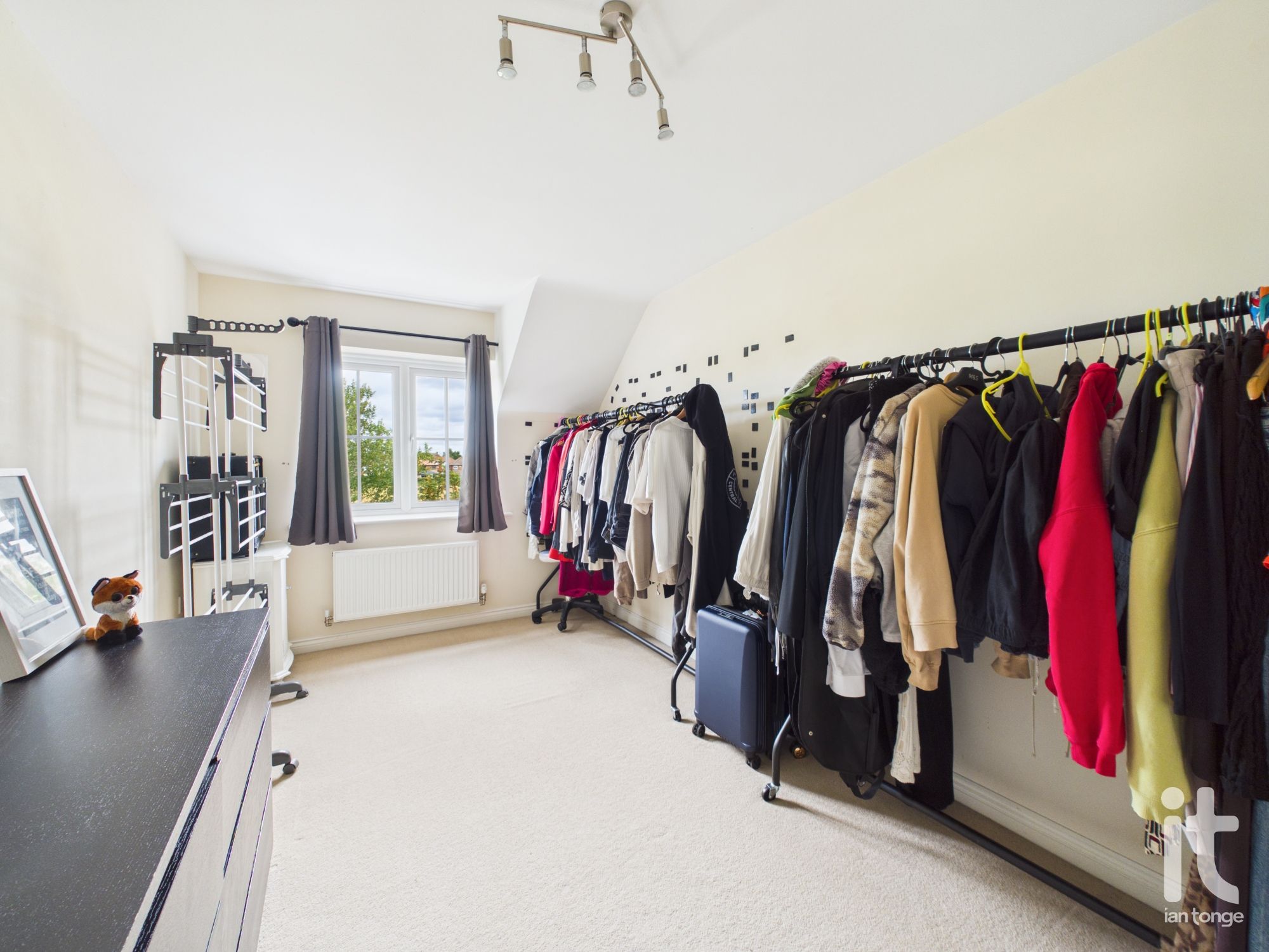4 bedroom town house For Sale in Stockport - Photograph 4.