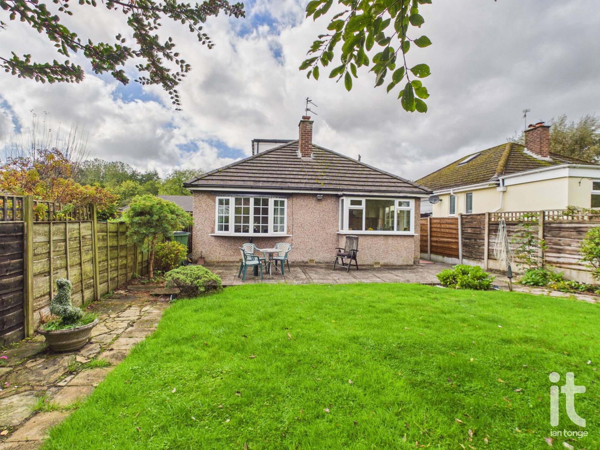 2 bedroom detached bungalow For Sale in Stockport - Photograph 18.
