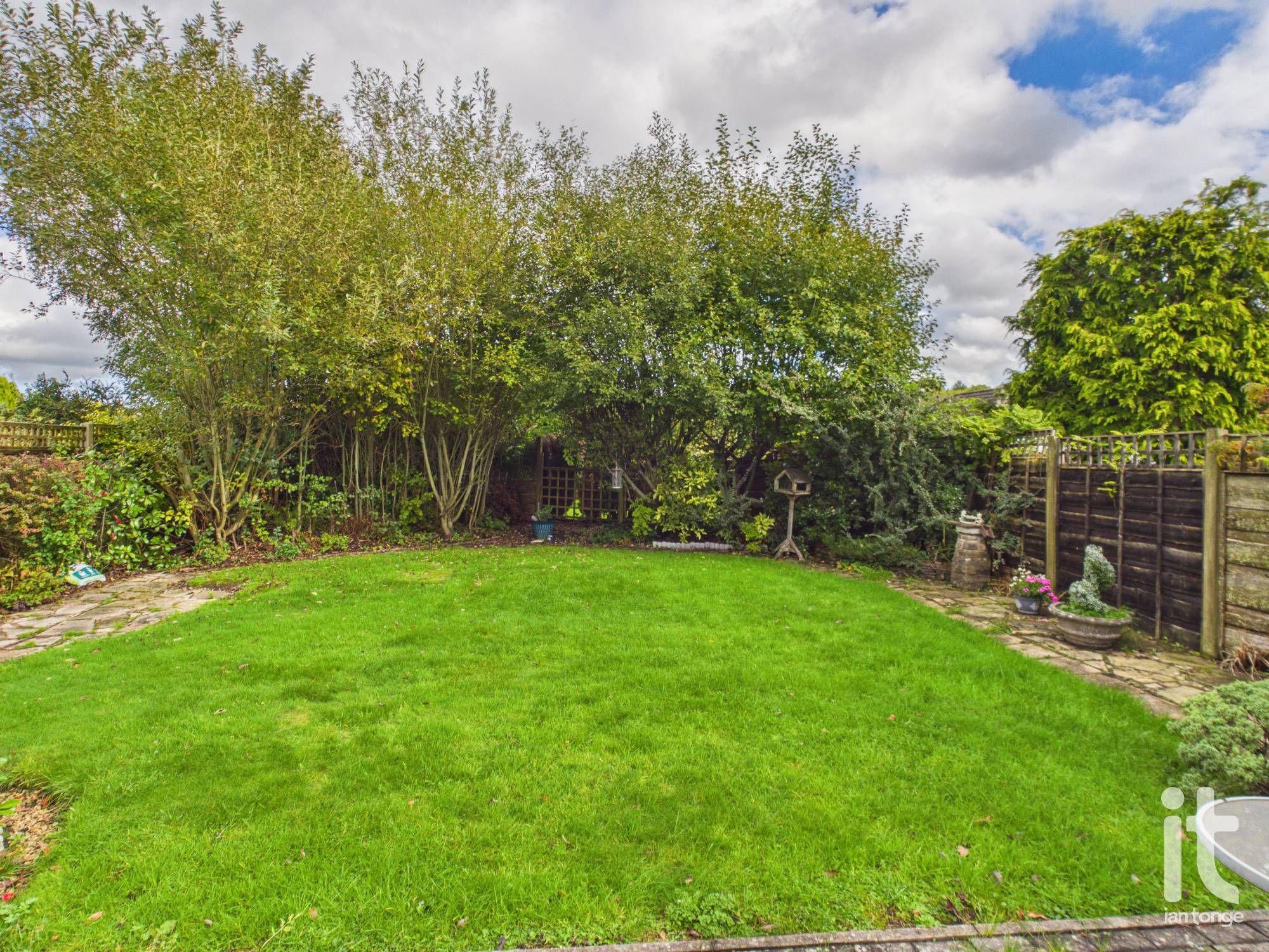 2 bedroom detached bungalow For Sale in Stockport - Photograph 17.