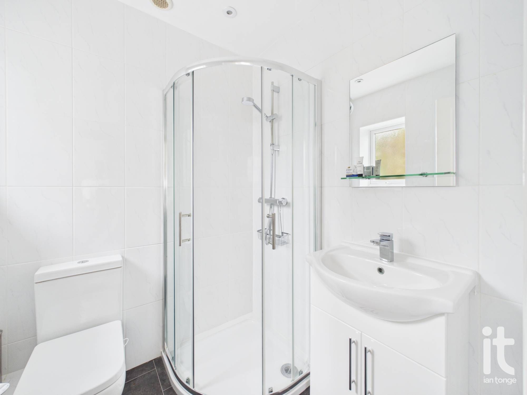 3 bedroom detached house For Sale in Stockport - Photograph 16.