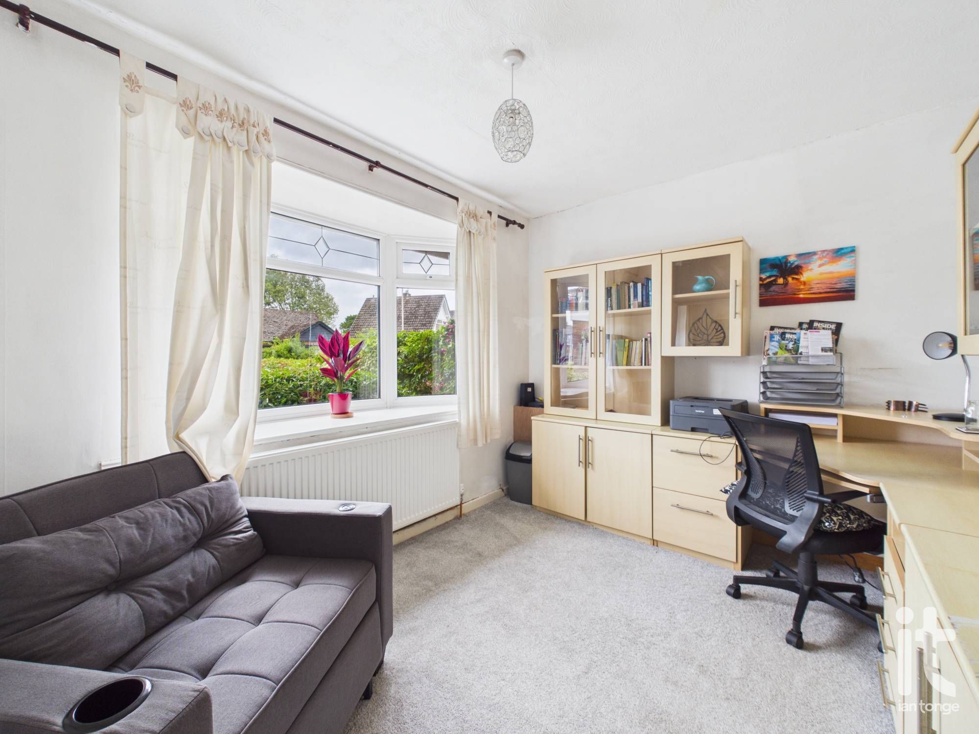 3 bedroom detached house For Sale in Stockport - Photograph 13.