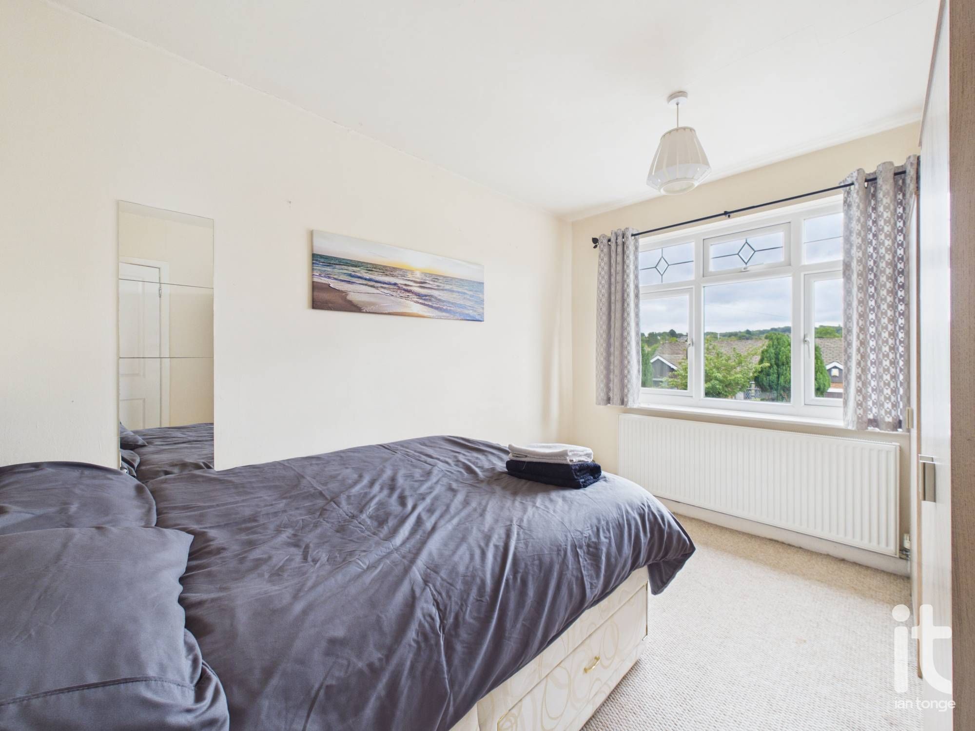 3 bedroom detached house For Sale in Stockport - Photograph 18.