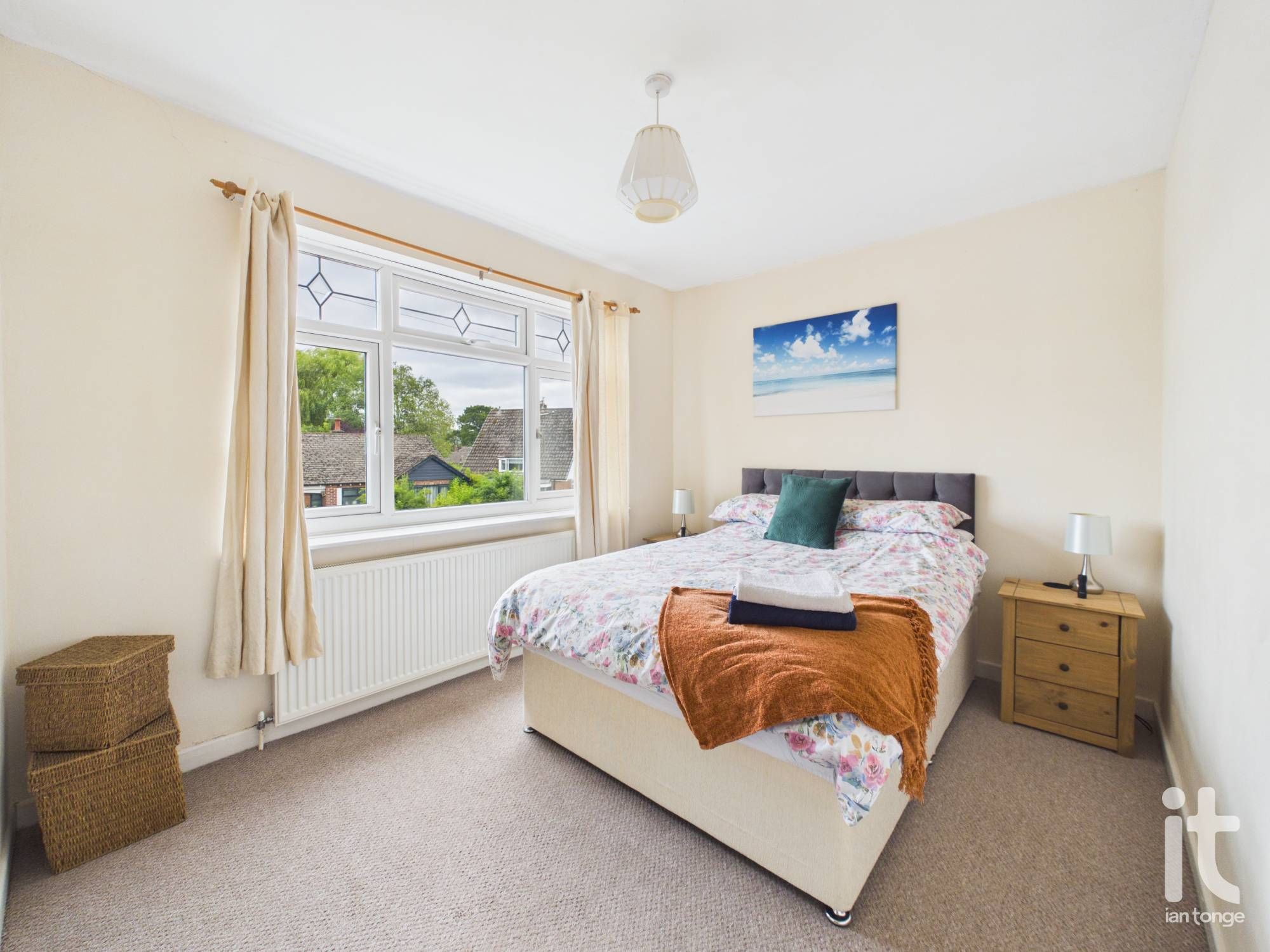 3 bedroom detached house For Sale in Stockport - Photograph 17.