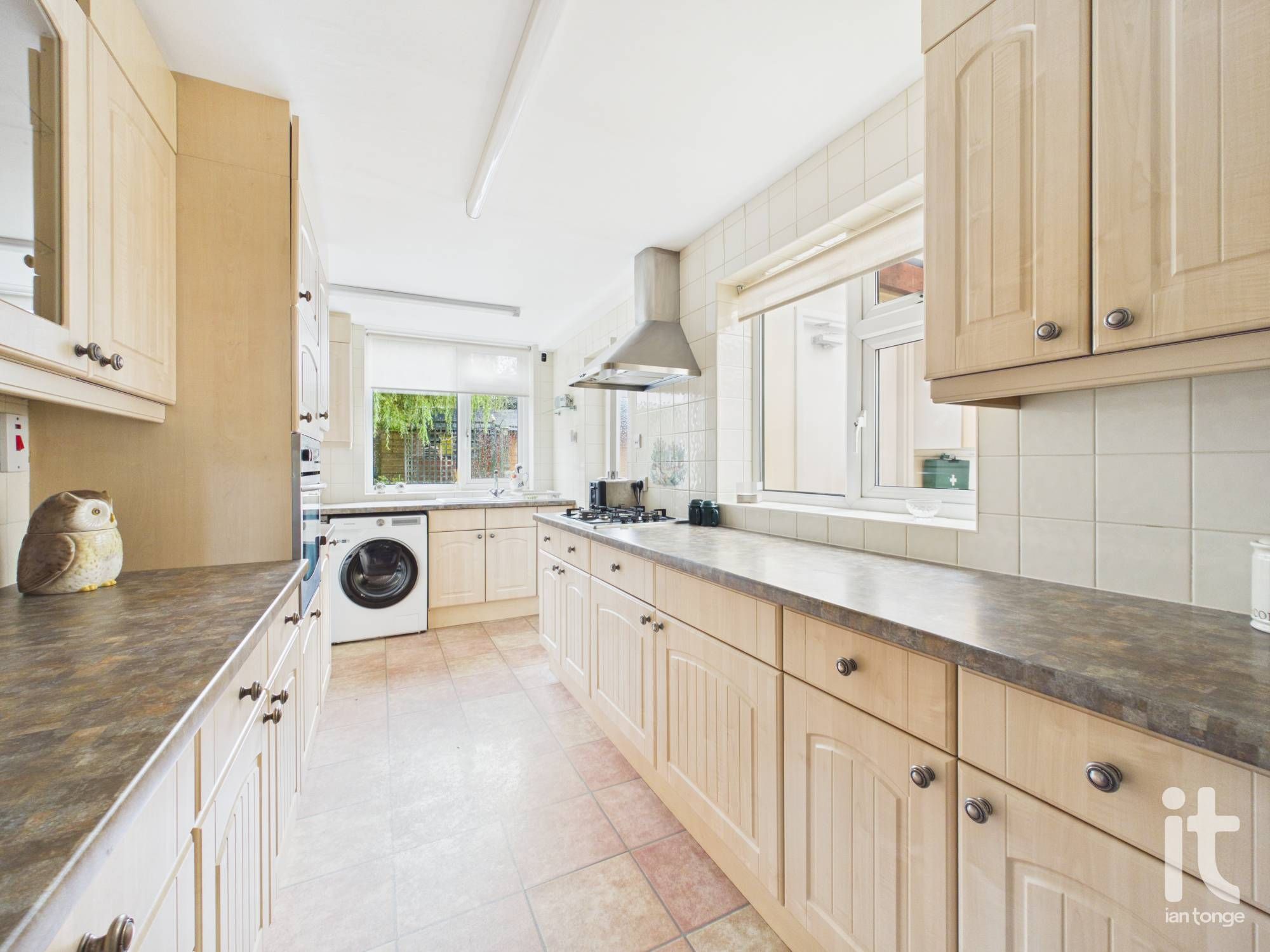 3 bedroom semi-detached house For Sale in Stockport - Property photograph.