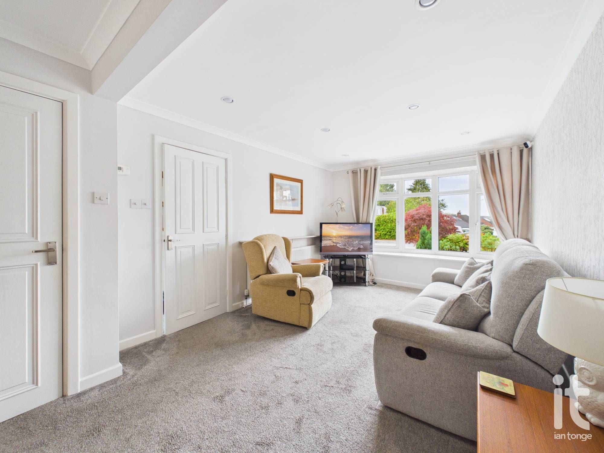 3 bedroom semi-detached house For Sale in Stockport - Photograph 7.