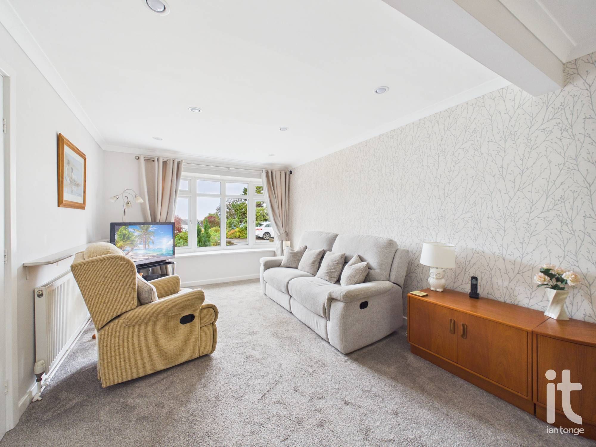 3 bedroom semi-detached house For Sale in Stockport - Photograph 6.