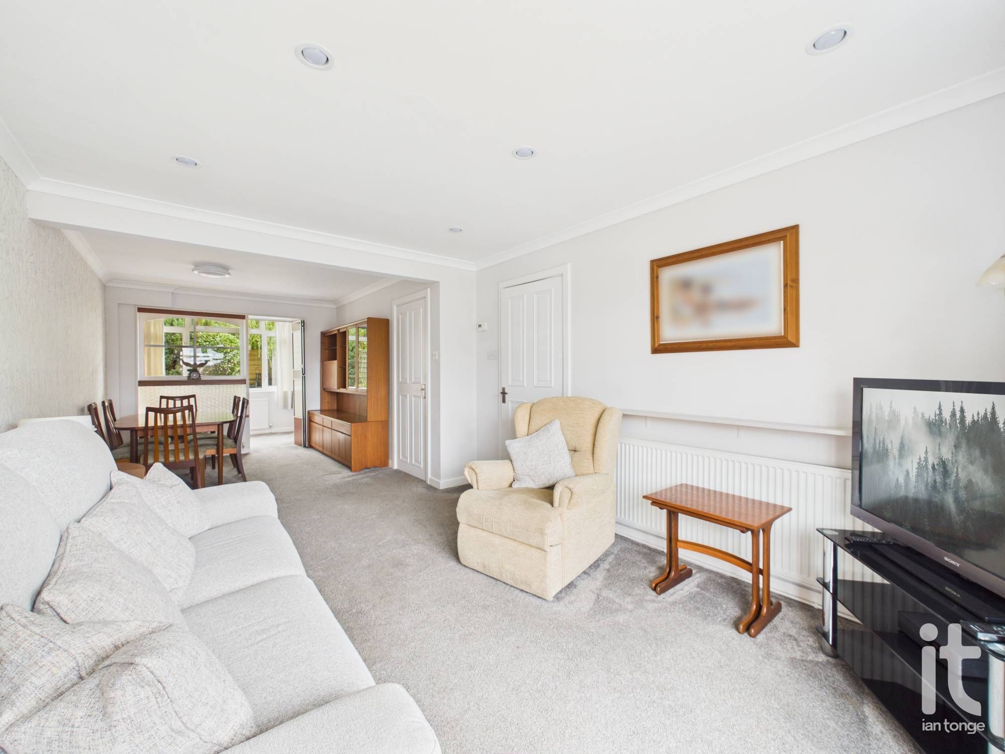 3 bedroom semi-detached house For Sale in Stockport - Property photograph.