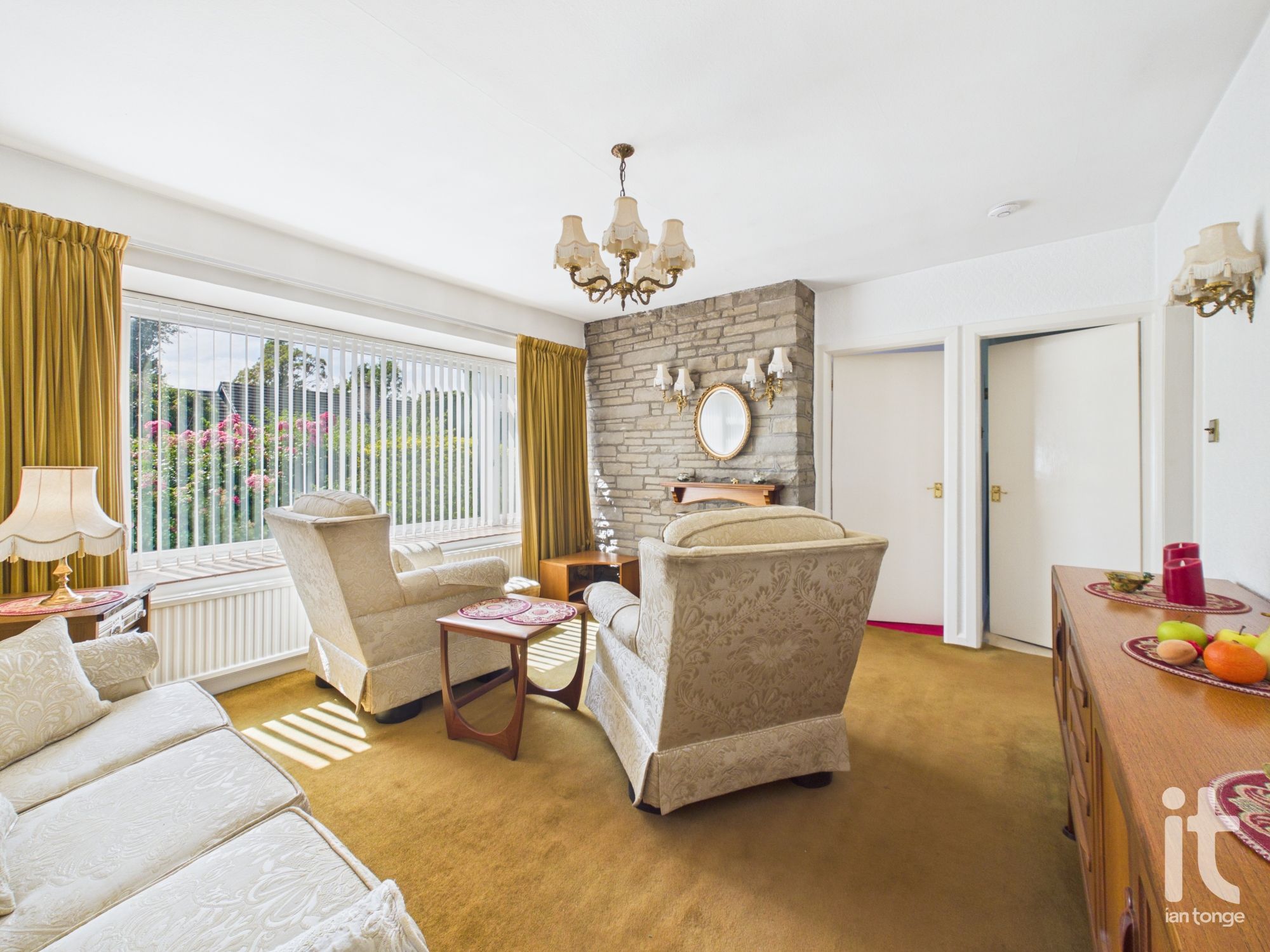2 bedroom detached bungalow For Sale in Stockport - Photograph 7.
