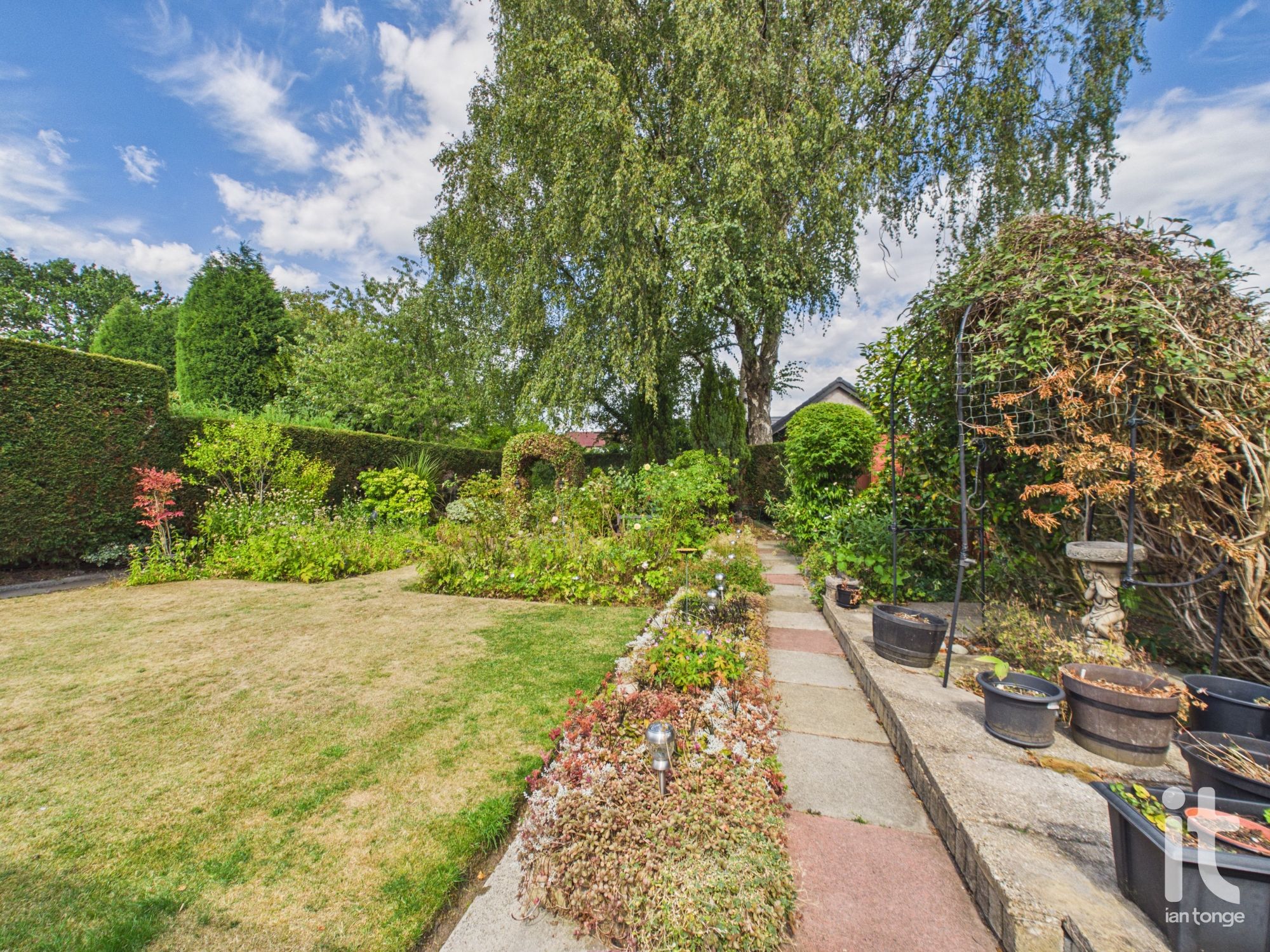 2 bedroom detached bungalow For Sale in Stockport - Photograph 16.