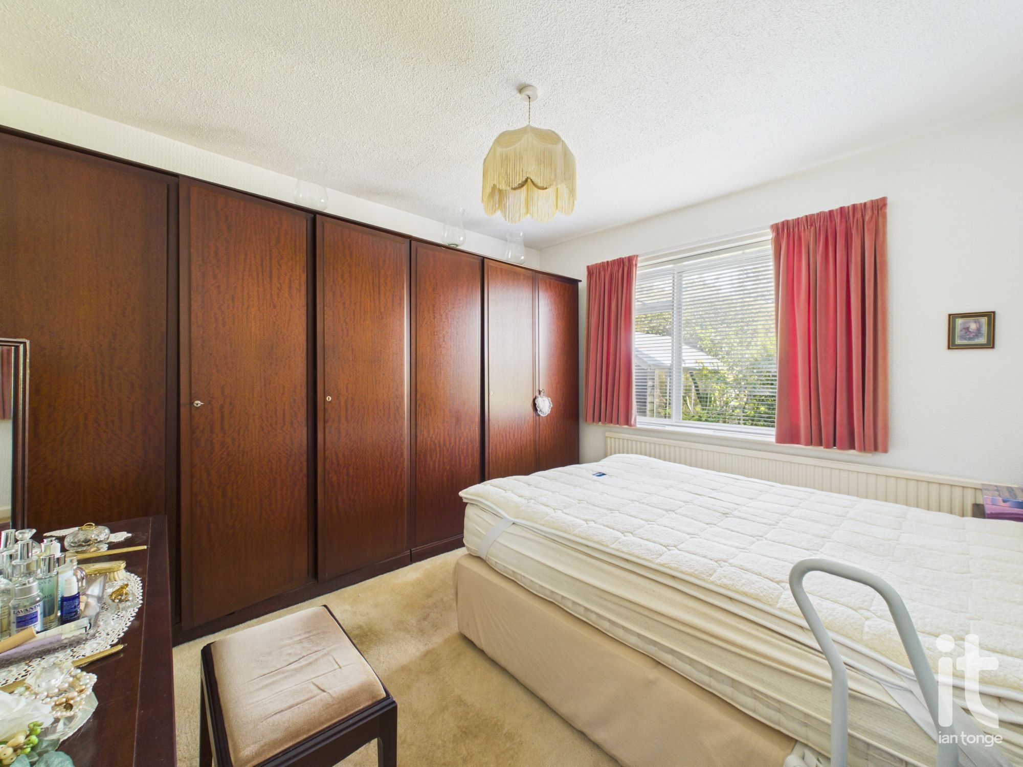 2 bedroom detached bungalow For Sale in Stockport - Photograph 11.