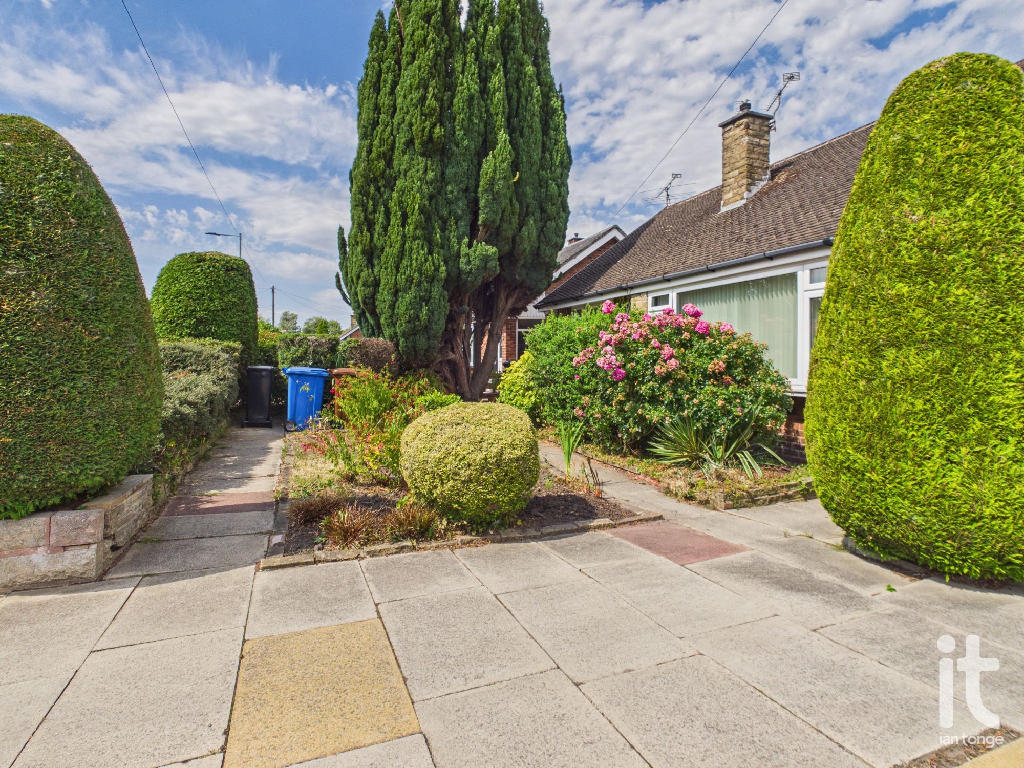 2 bedroom detached bungalow For Sale in Stockport - Photograph 20.