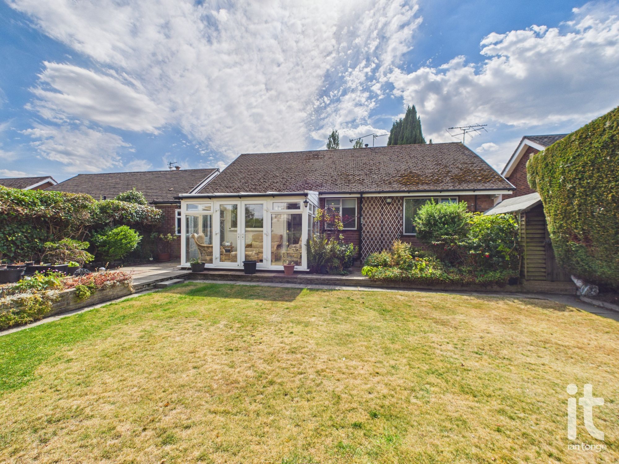 2 bedroom detached bungalow For Sale in Stockport - Photograph 19.