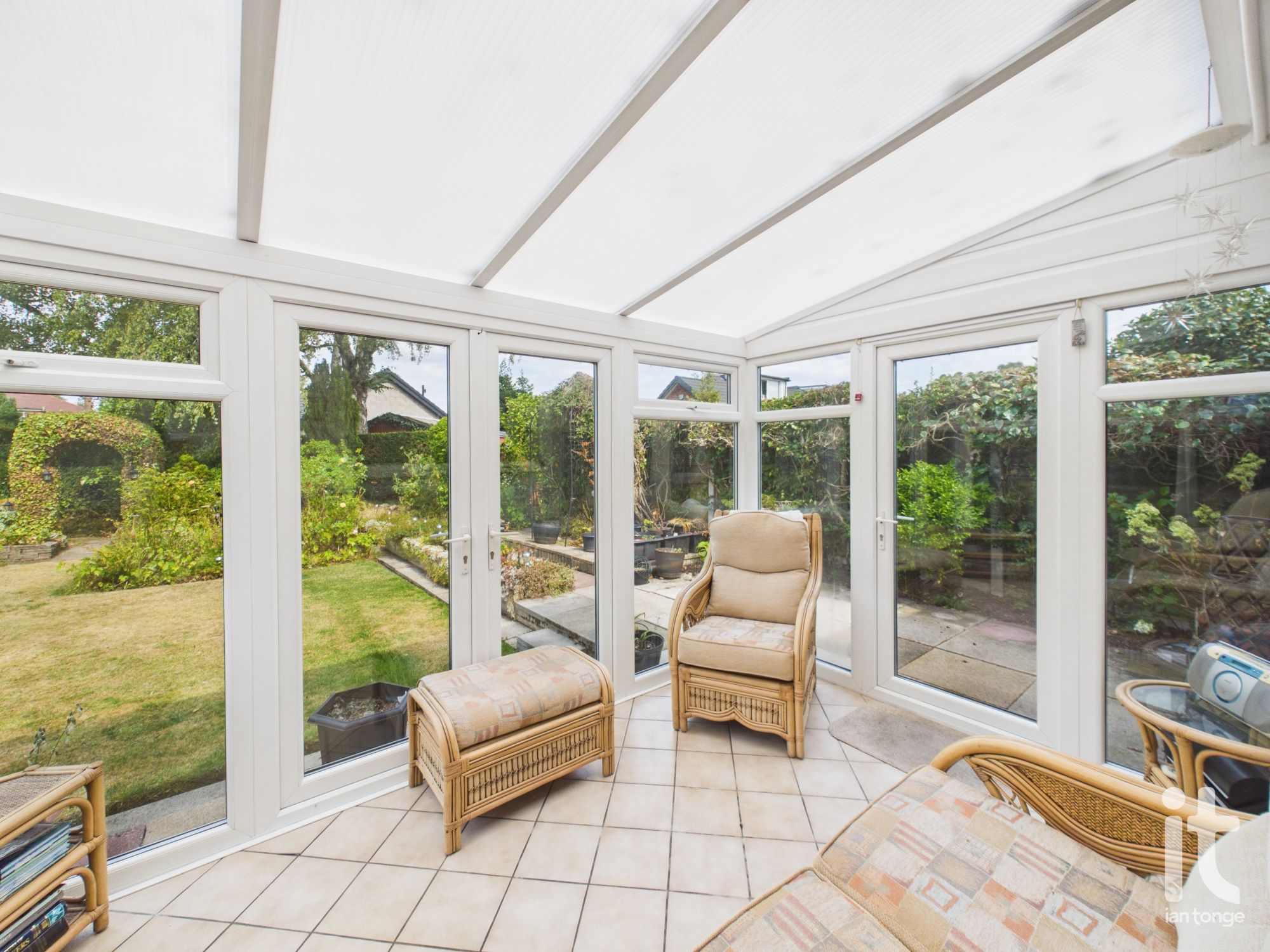 2 bedroom detached bungalow For Sale in Stockport - Photograph 15.