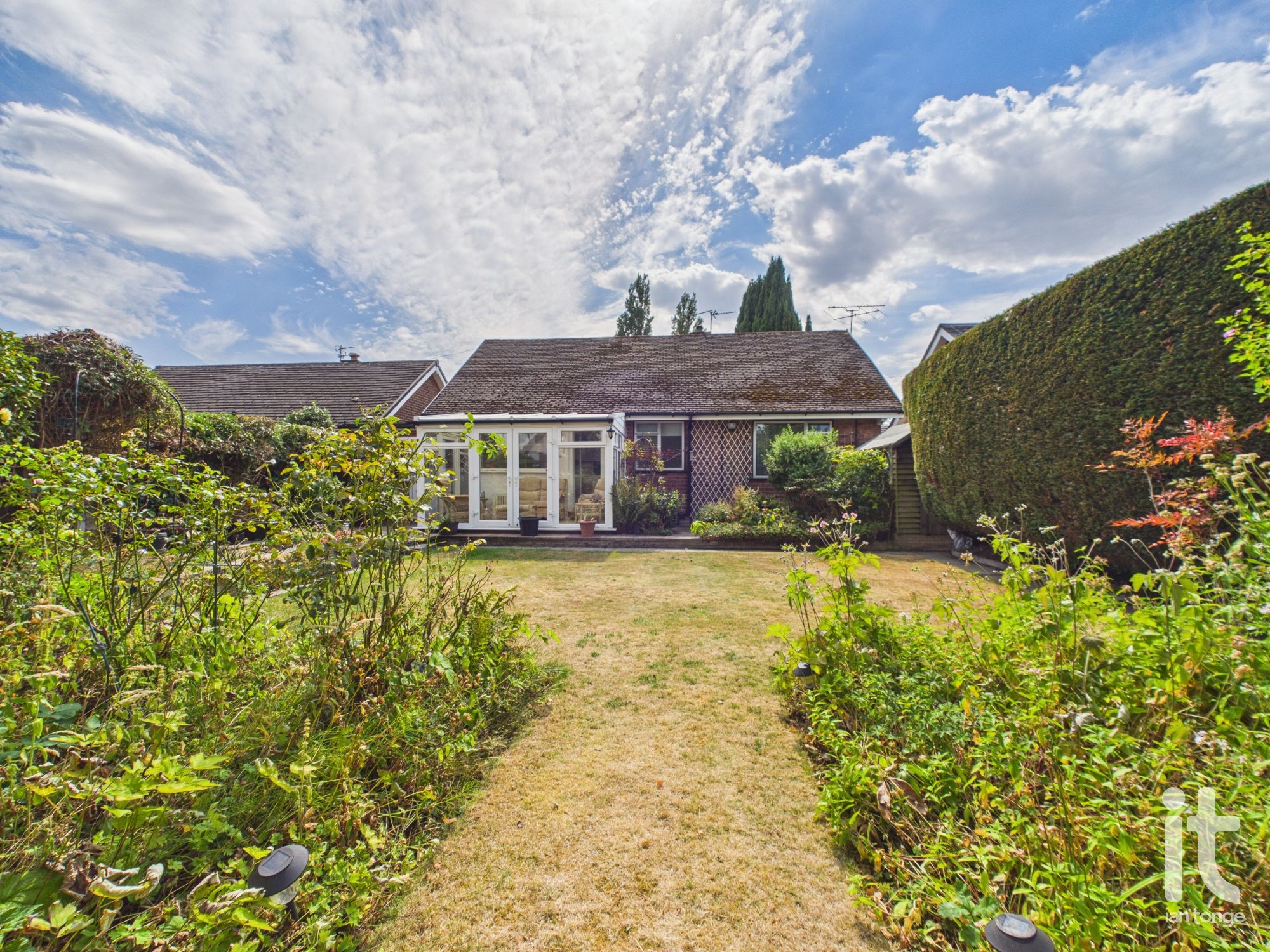 2 bedroom detached bungalow For Sale in Stockport - Photograph 18.