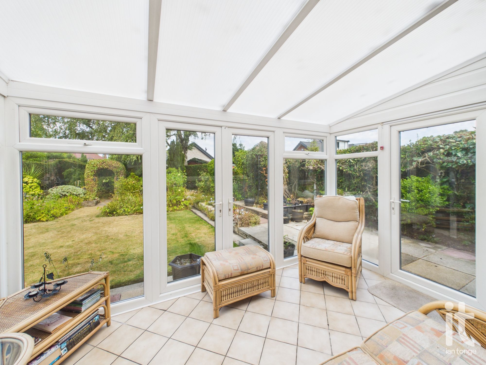 2 bedroom detached bungalow For Sale in Stockport - Property photograph.