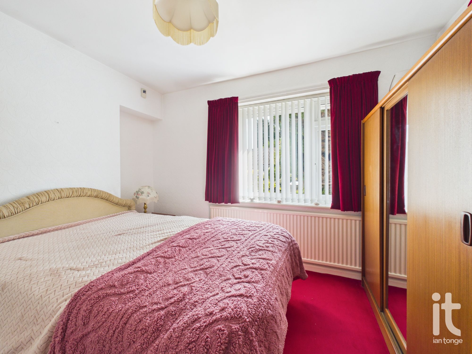 2 bedroom detached bungalow For Sale in Stockport - Photograph 10.
