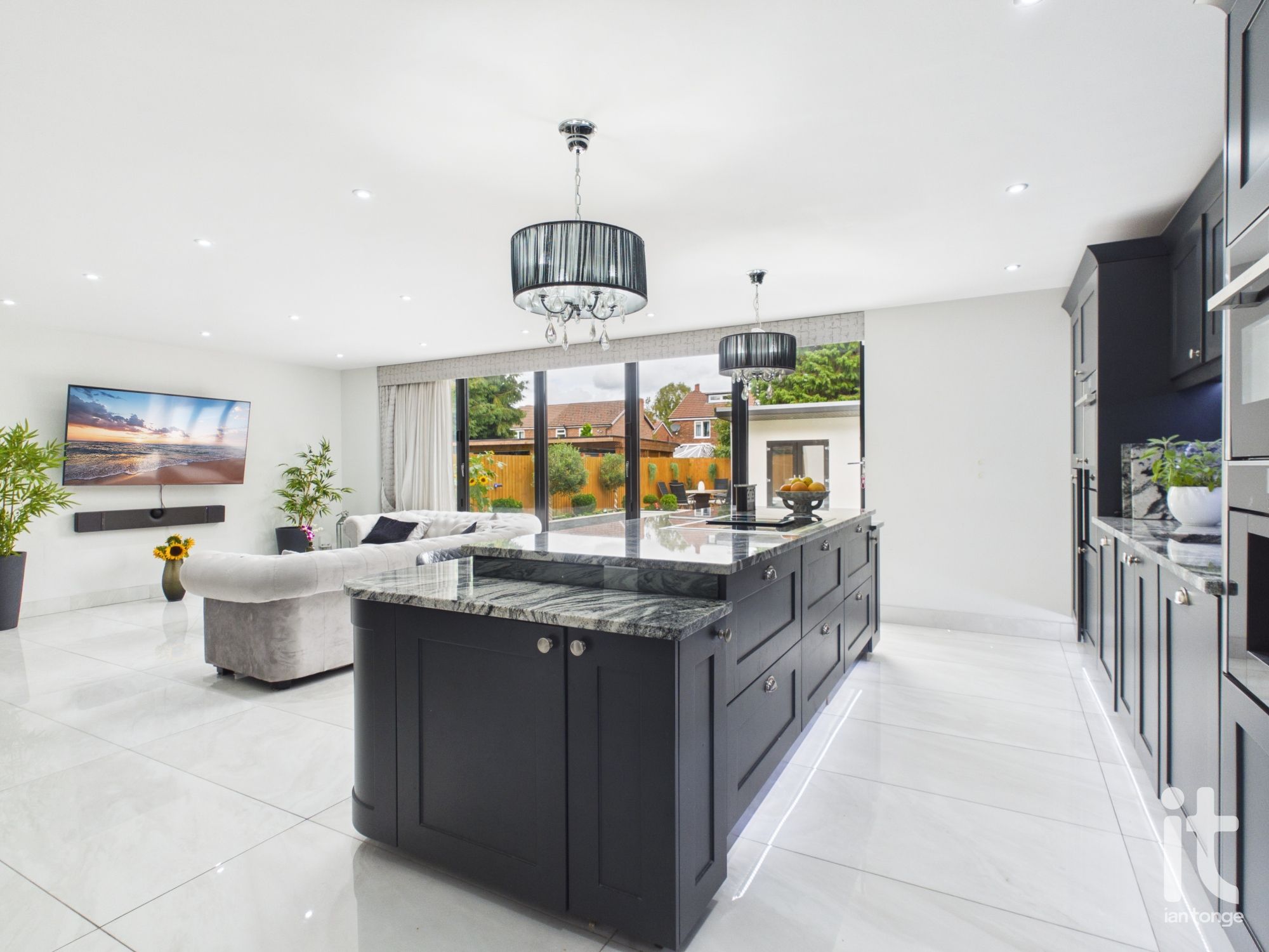 4 bedroom detached house For Sale in Stockport - Photograph 9.