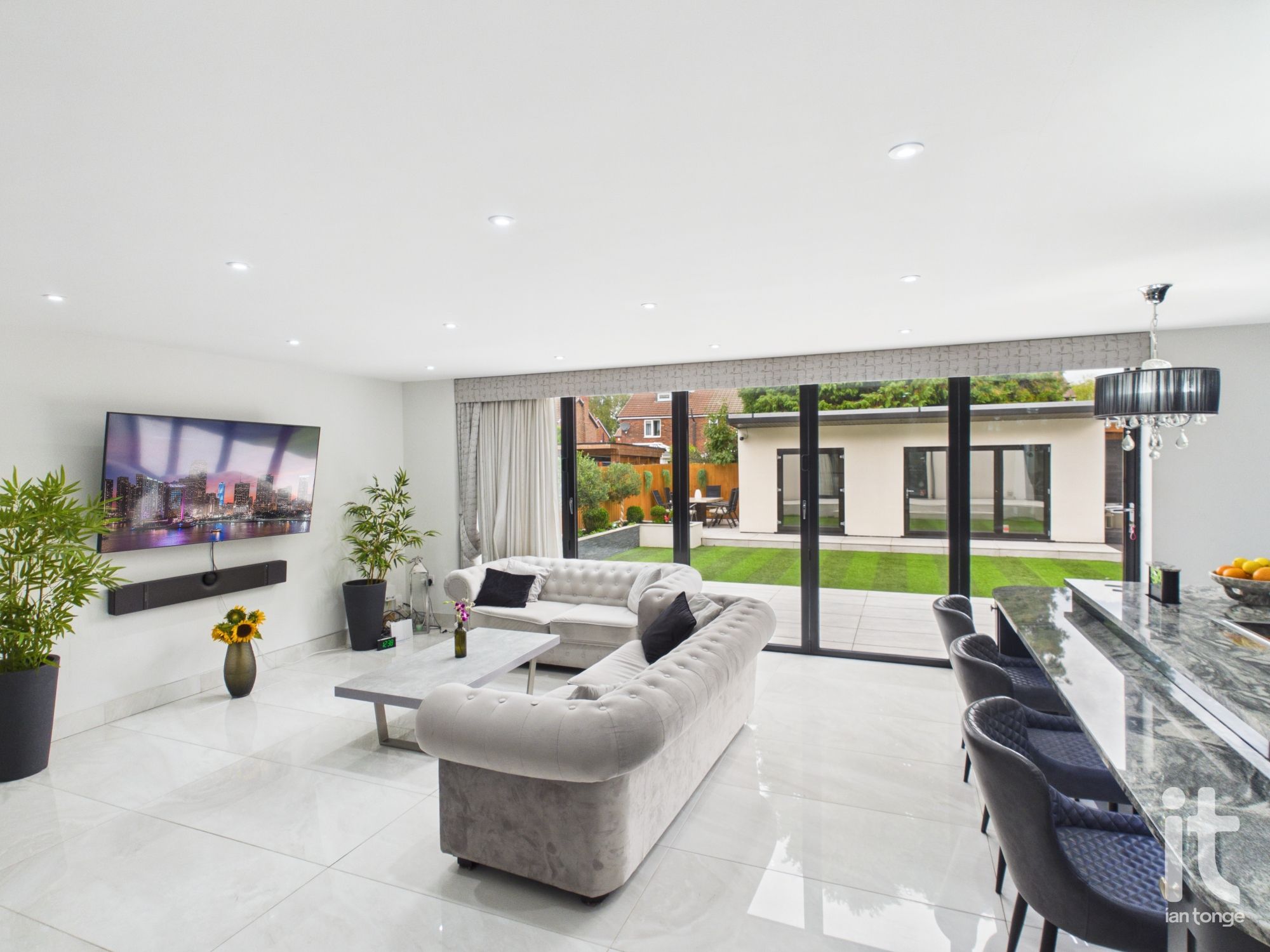 4 bedroom detached house For Sale in Stockport - Photograph 15.