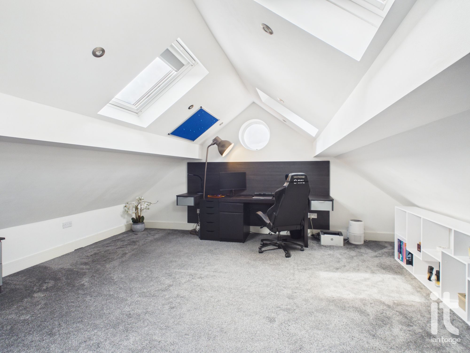 4 bedroom detached house For Sale in Stockport - Photograph 47.