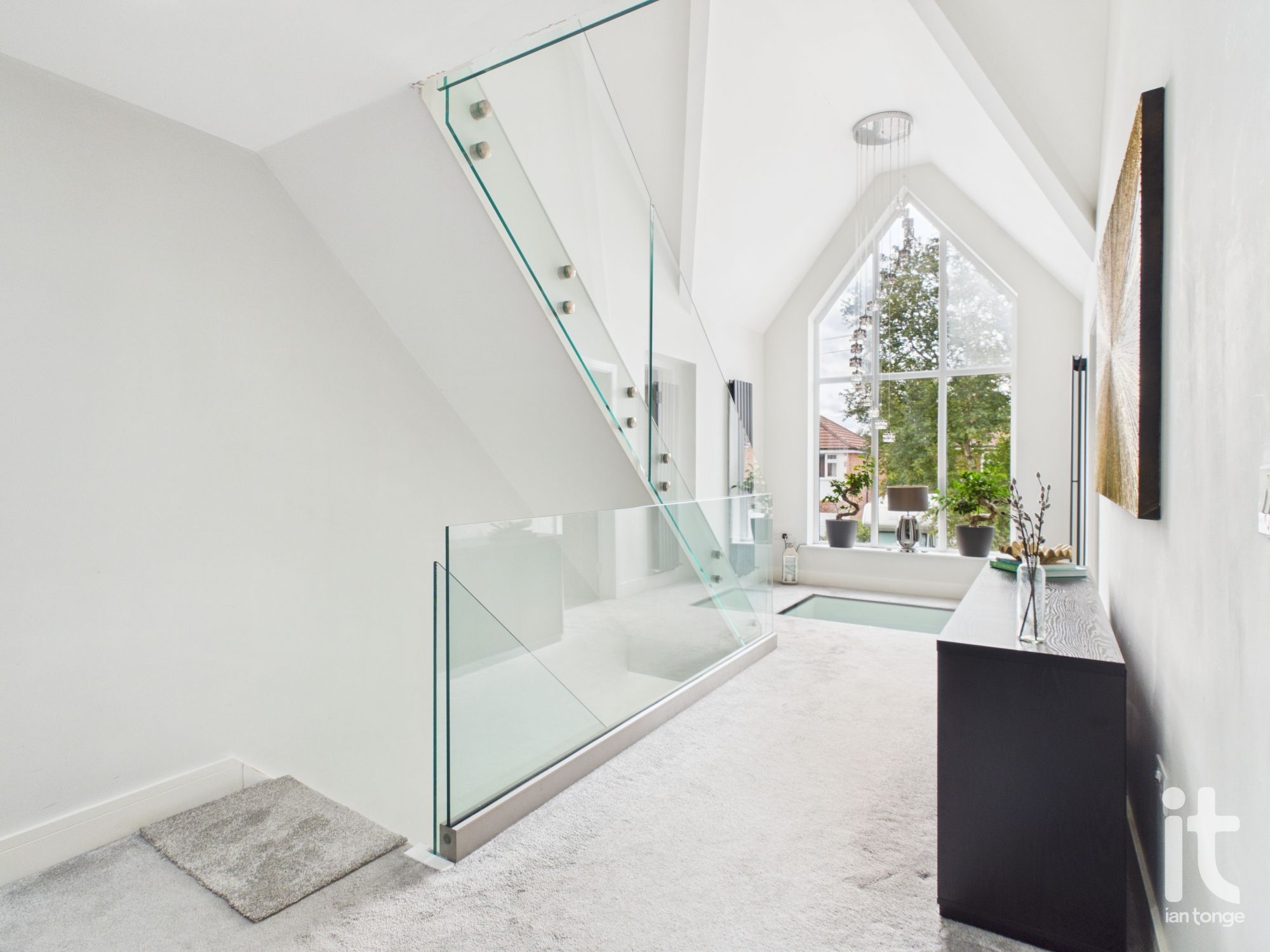 4 bedroom detached house For Sale in Stockport - Photograph 27.