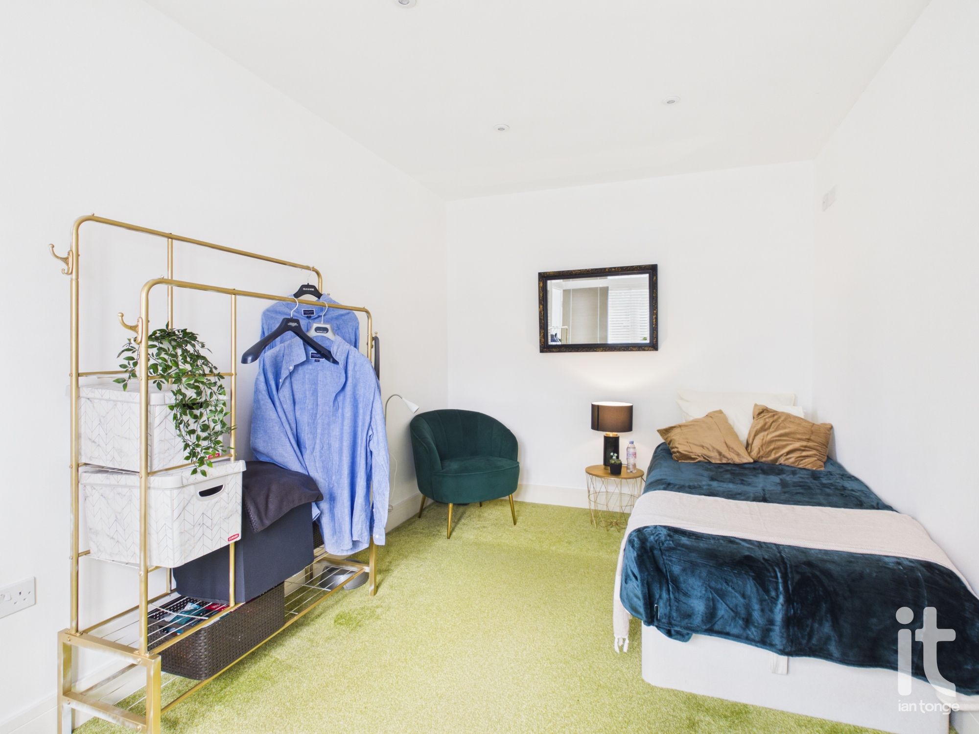 4 bedroom detached house For Sale in Stockport - Photograph 45.