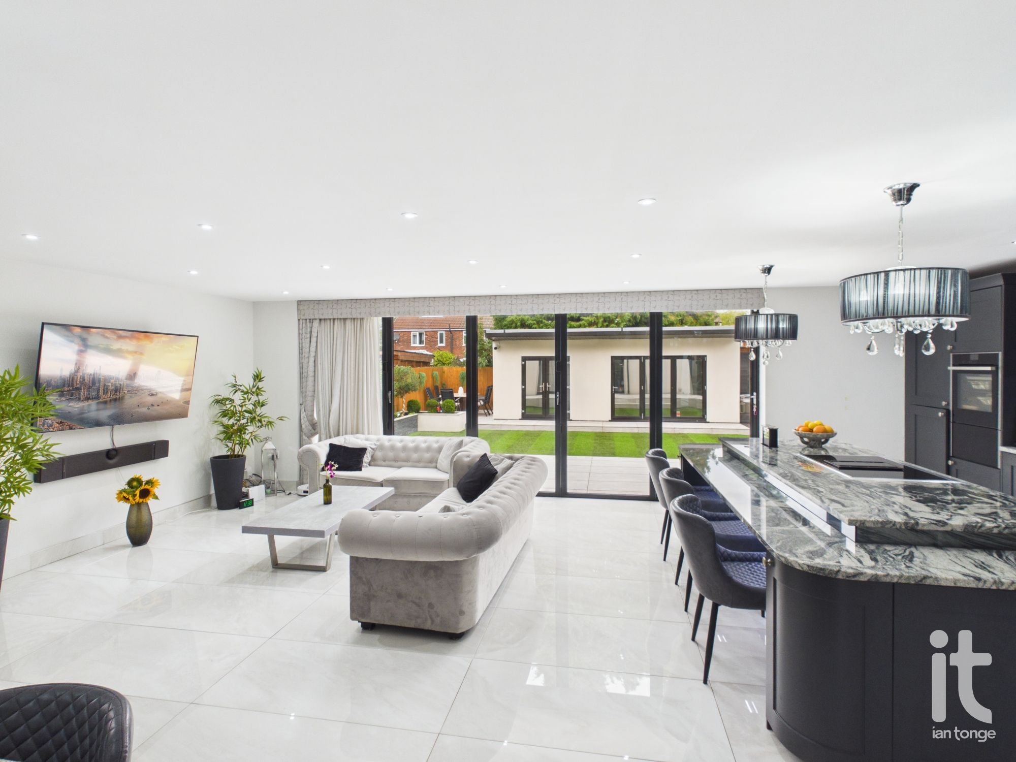 4 bedroom detached house For Sale in Stockport - Photograph 14.