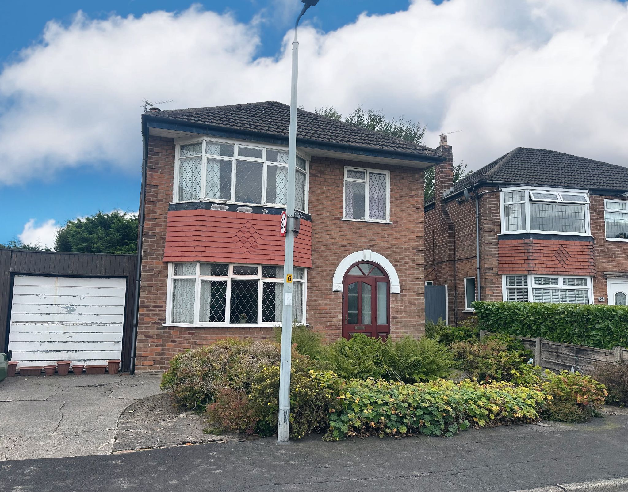 3 bedroom link detached house For Sale in Stockport - Property photograph.