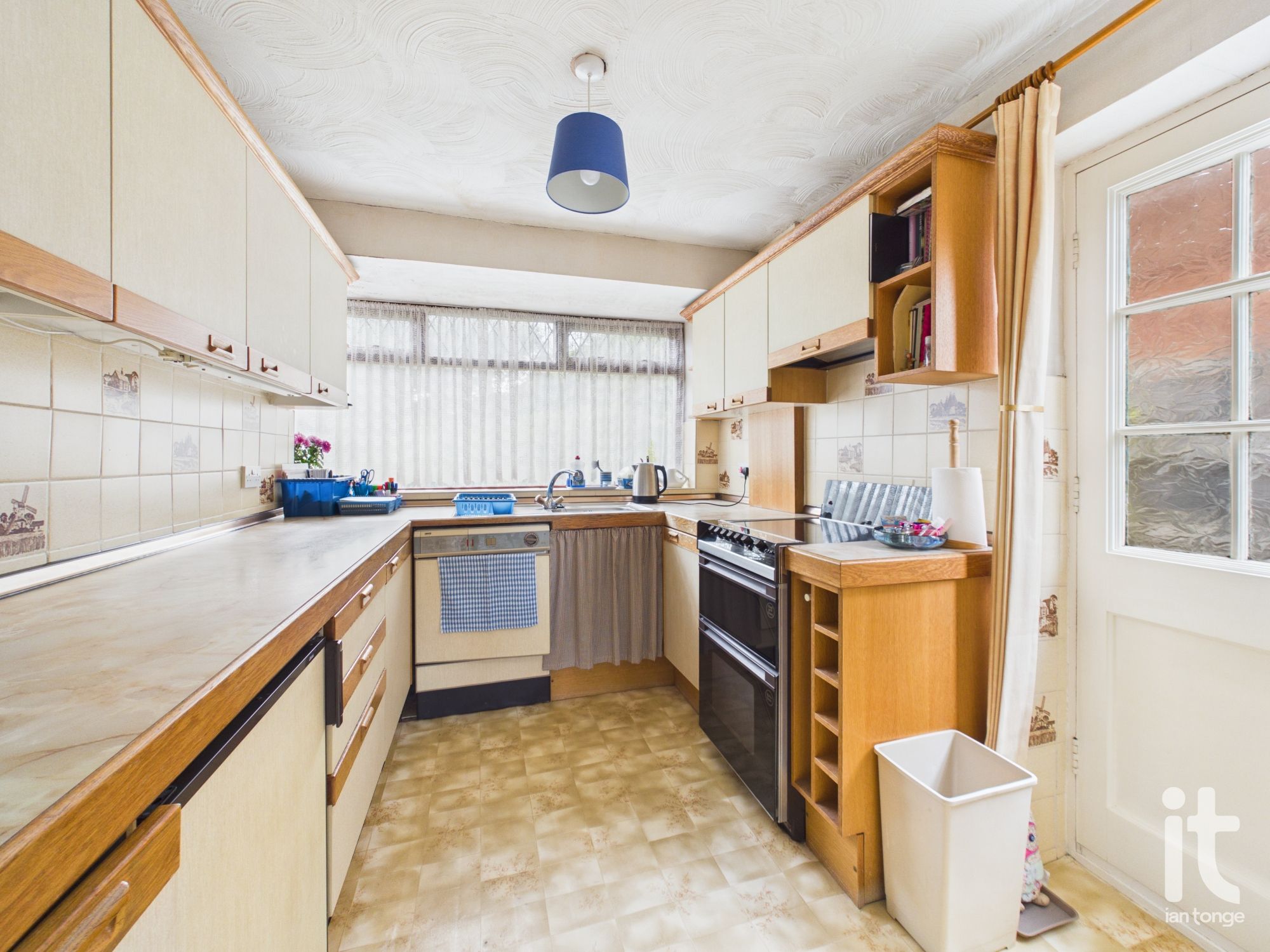 3 bedroom link detached house For Sale in Stockport - Photograph 8.