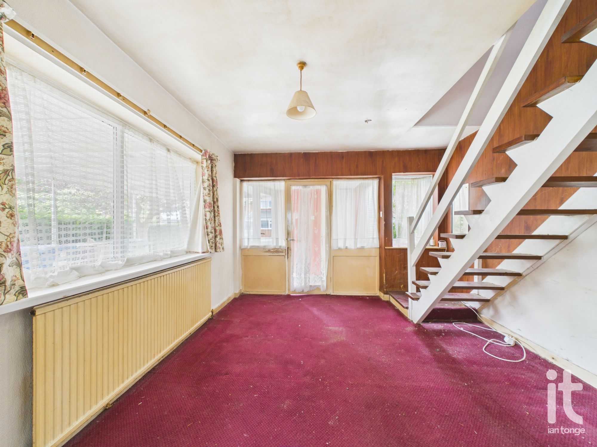 4 bedroom detached house For Sale in Stockport - Photograph 6.