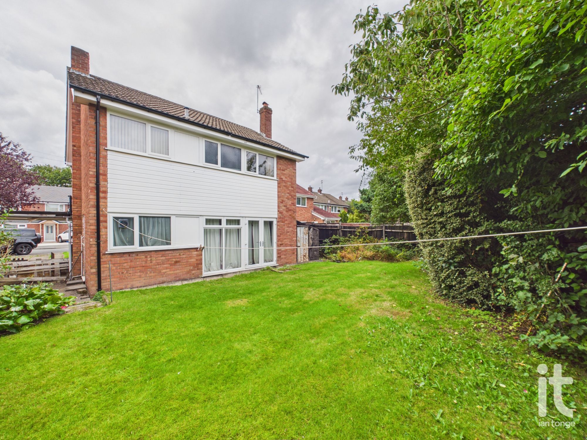 4 bedroom detached house For Sale in Stockport - Photograph 18.