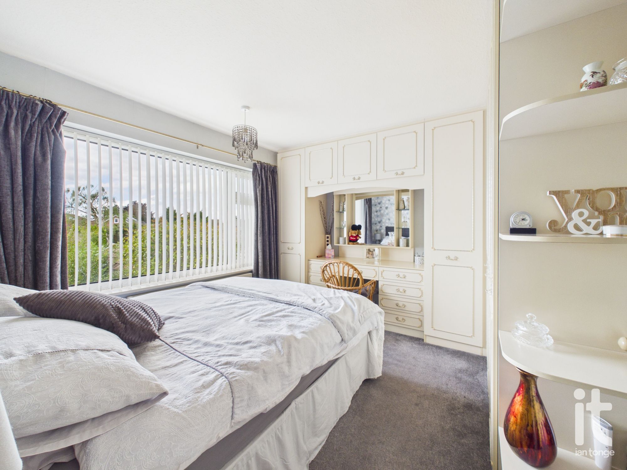 3 bedroom detached house For Sale in Stockport - Photograph 17.