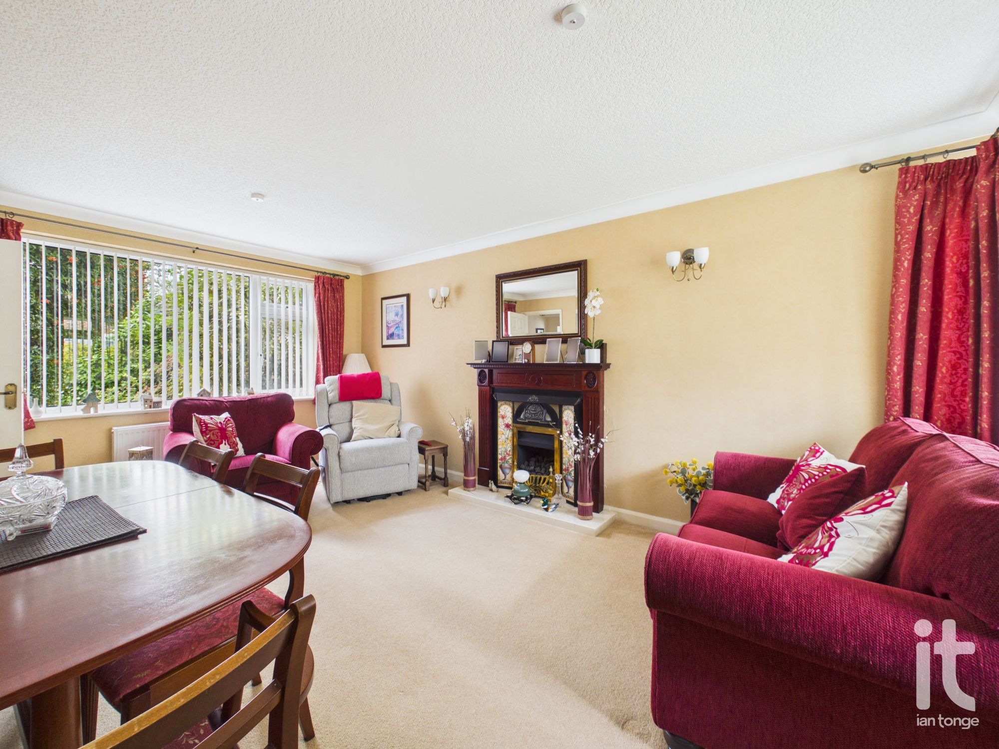 3 bedroom detached house For Sale in Stockport - Photograph 8.