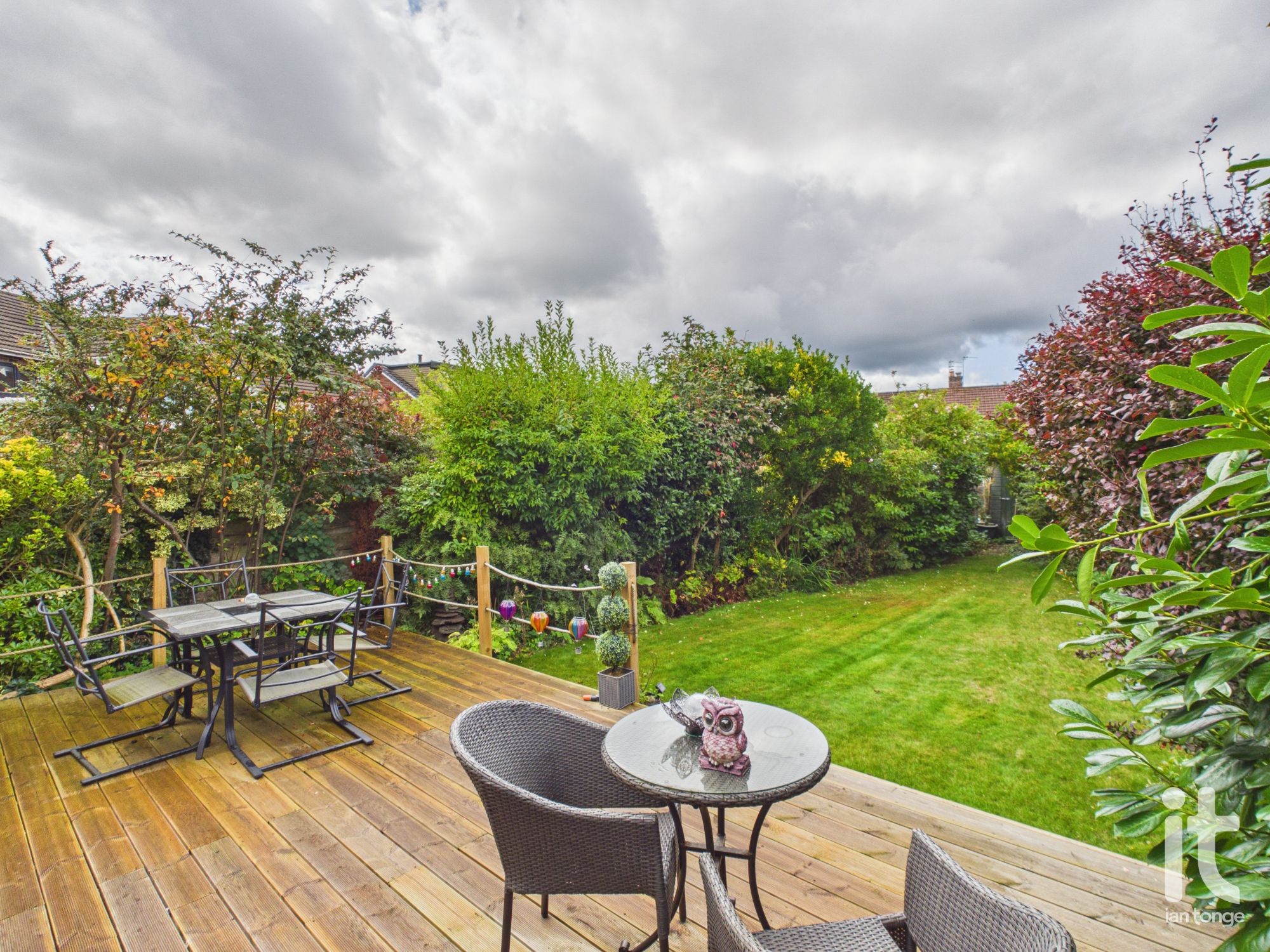 3 bedroom detached house For Sale in Stockport - Photograph 20.