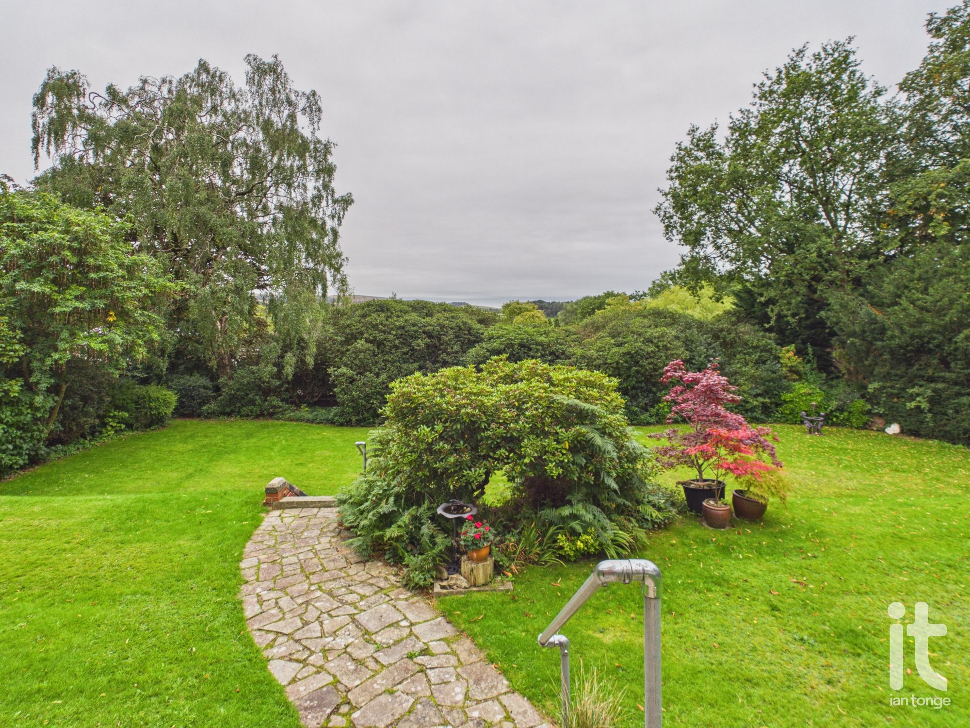 2 bedroom ground floor flat/apartment For Sale in Stockport - Photograph 17.
