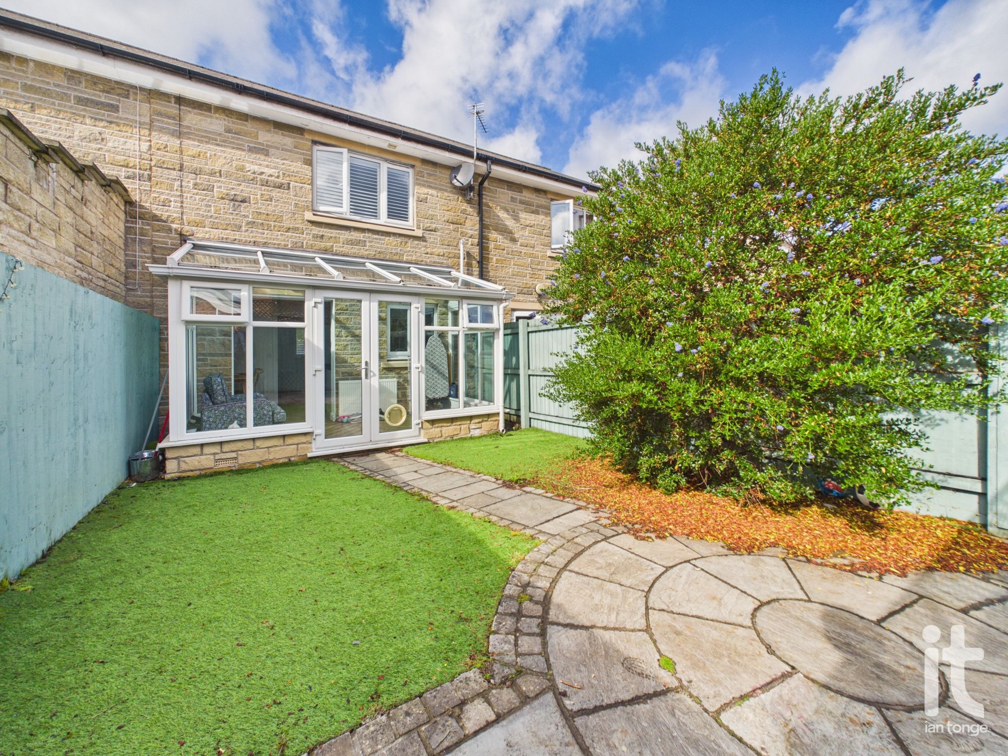 3 bedroom mid terraced house For Sale in Stockport - Photograph 8.