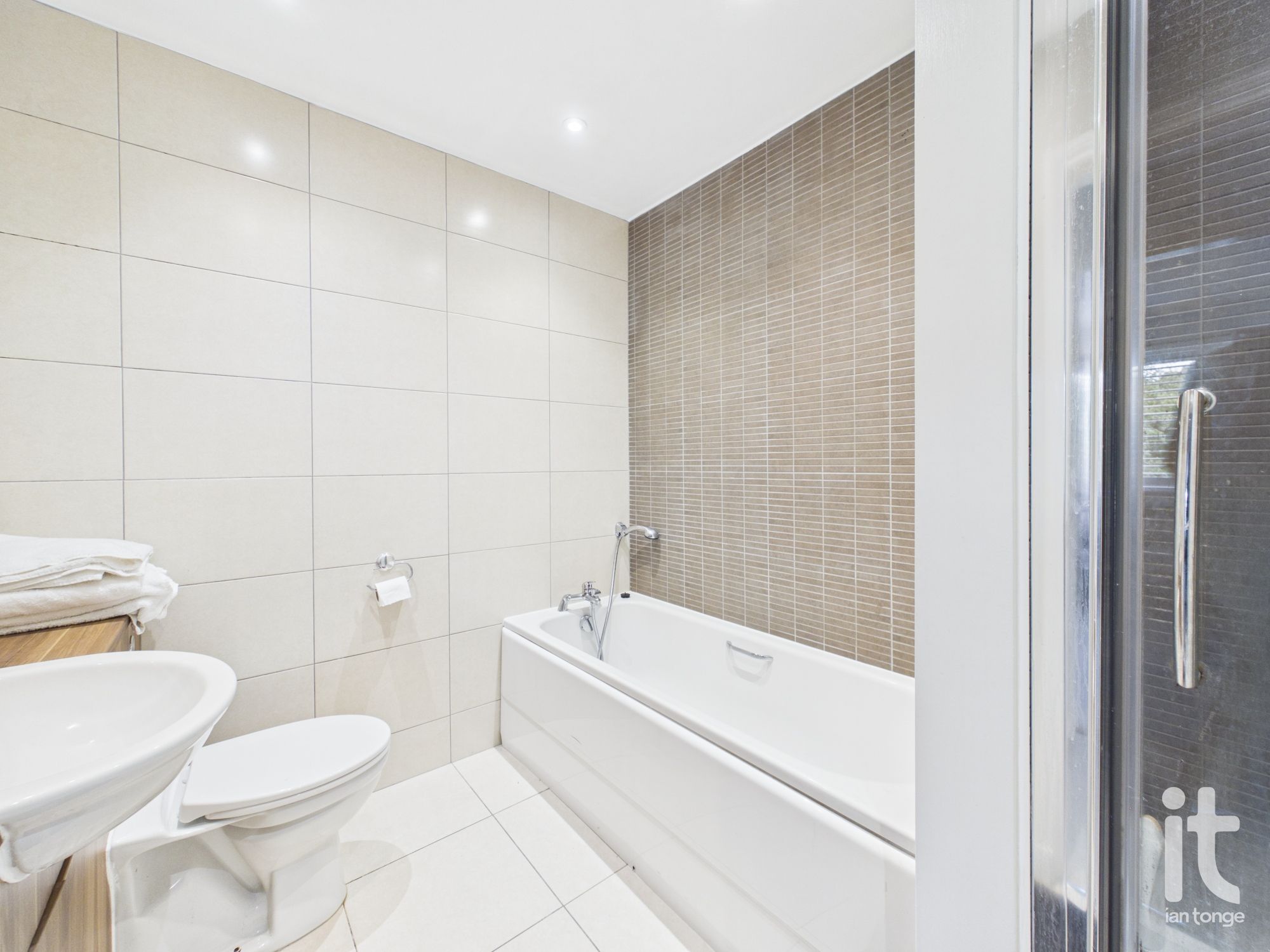 3 bedroom mid terraced house For Sale in Stockport - Photograph 32.