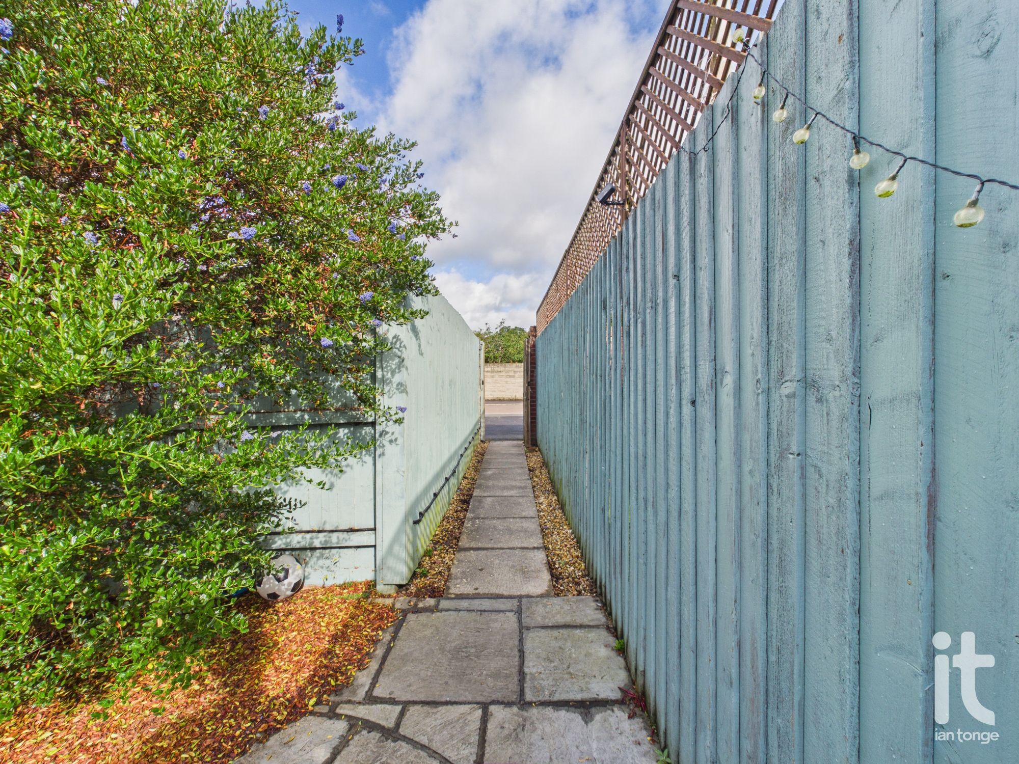 3 bedroom mid terraced house For Sale in Stockport - Photograph 10.