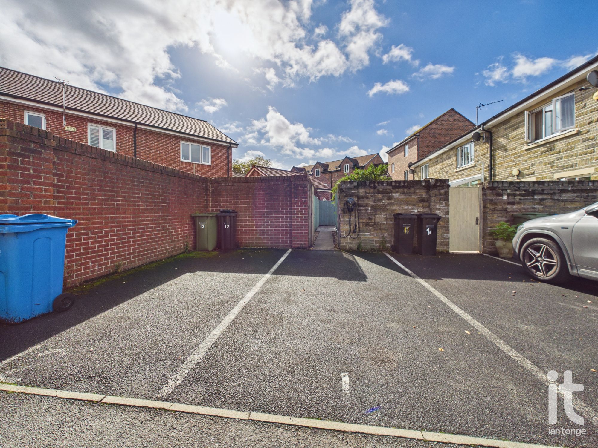 3 bedroom mid terraced house For Sale in Stockport - Photograph 11.