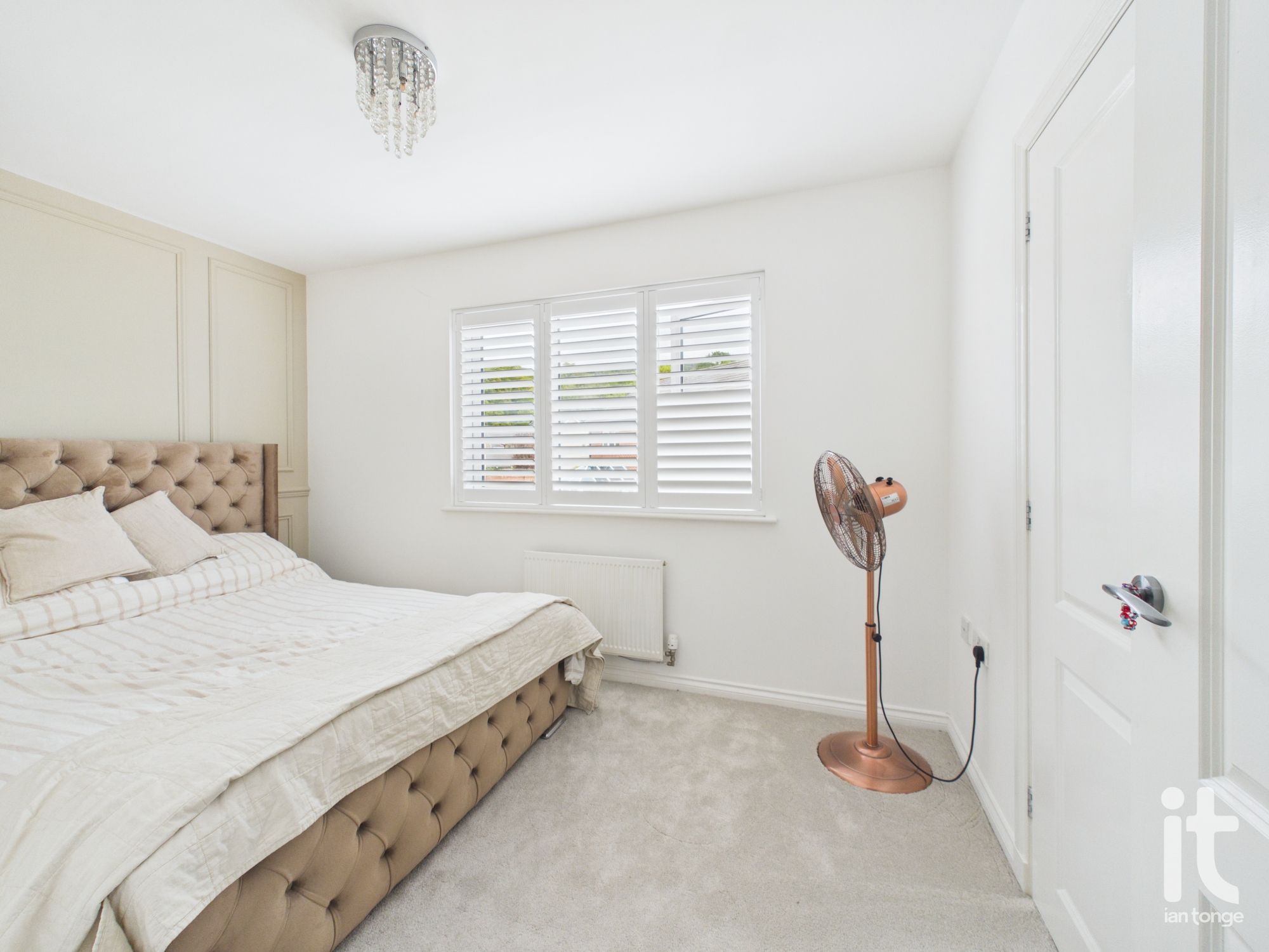 3 bedroom mid terraced house For Sale in Stockport - Photograph 30.