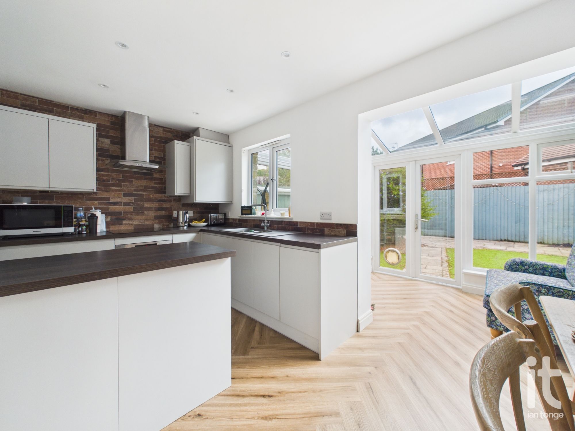3 bedroom mid terraced house For Sale in Stockport - Photograph 18.