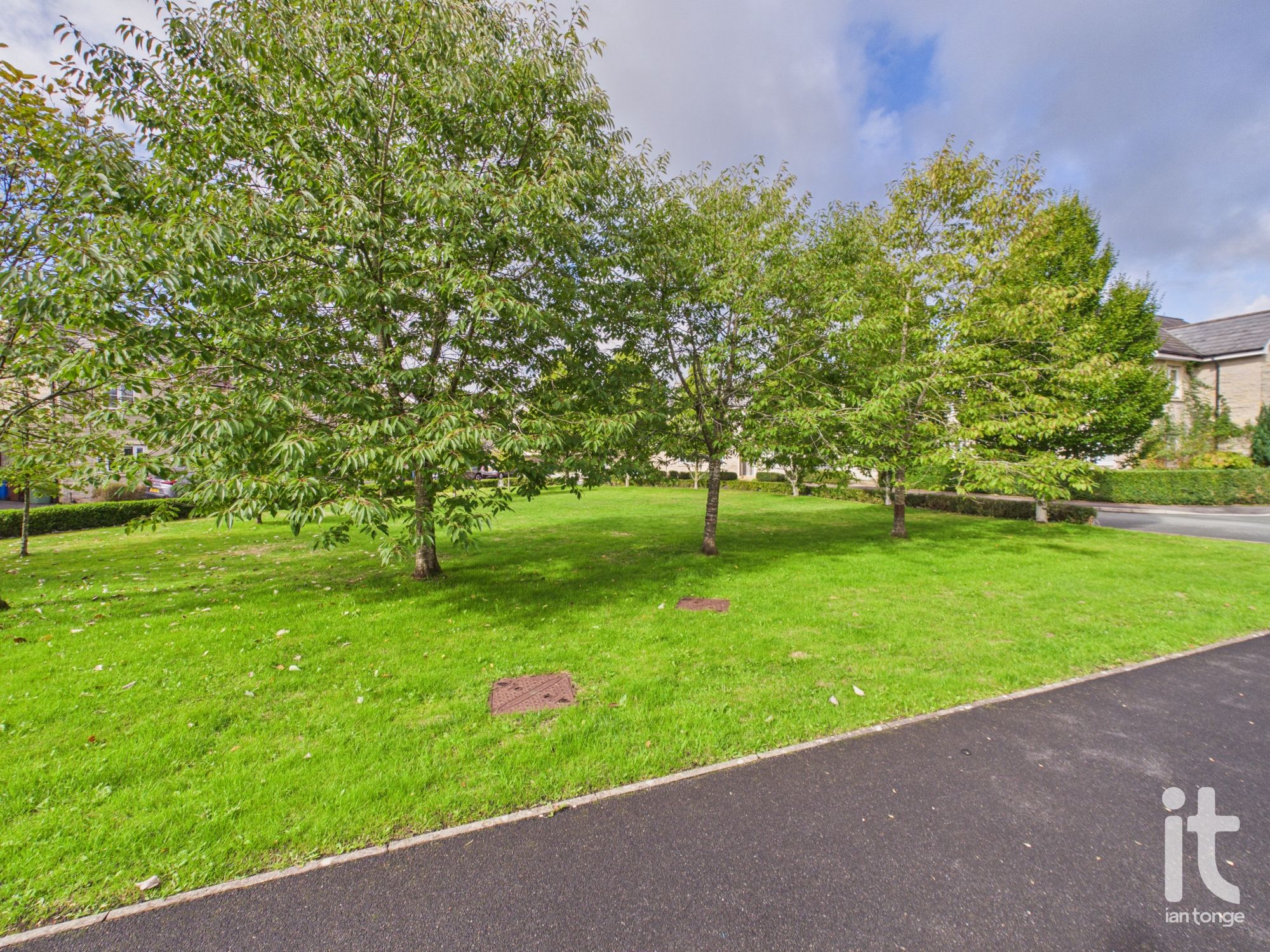 3 bedroom mid terraced house For Sale in Stockport - Photograph 1.